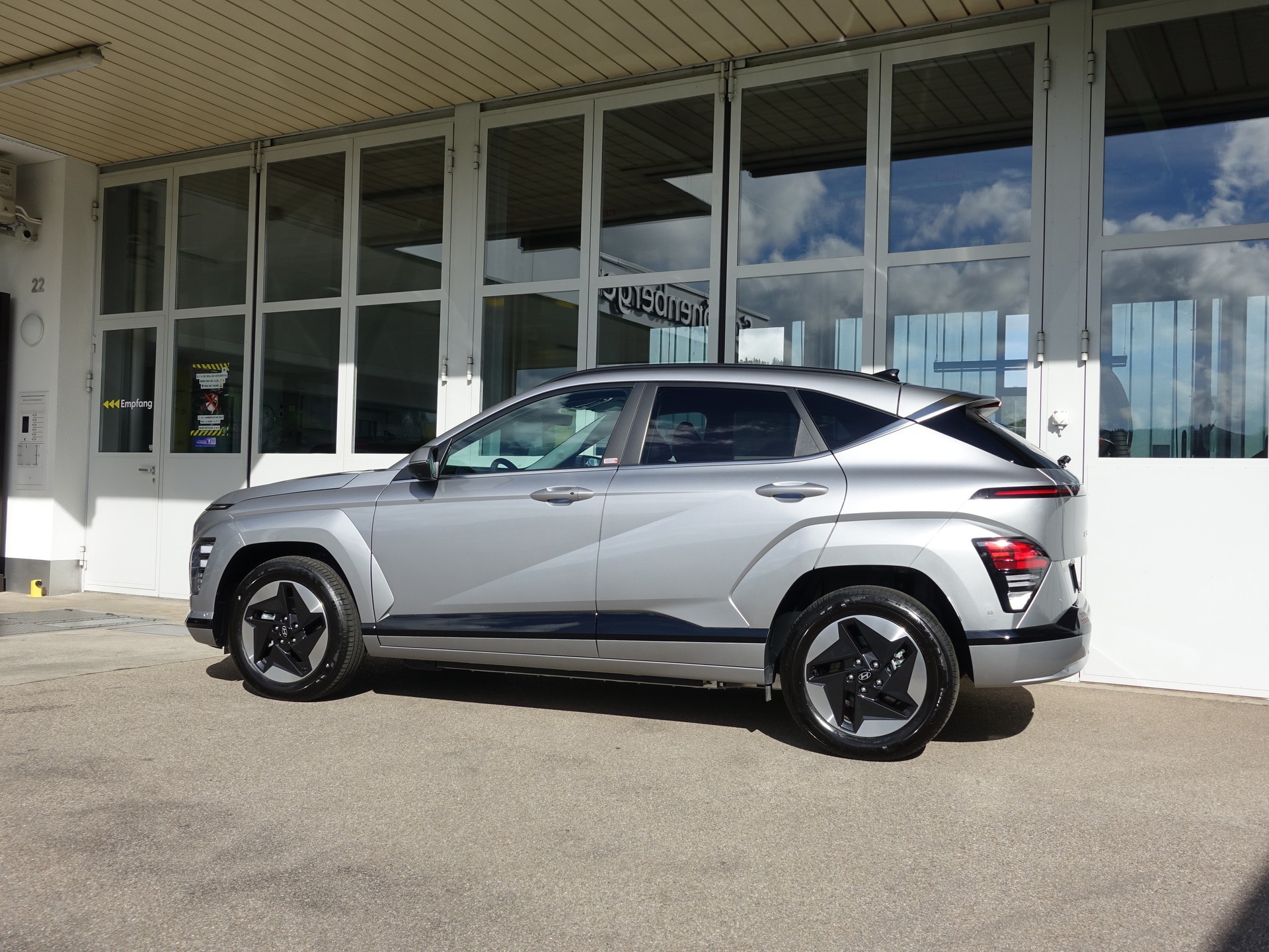 HYUNDAI Kona EV 65.4 kWh Amplia inkl. 4 Aluwinterräder-image-18