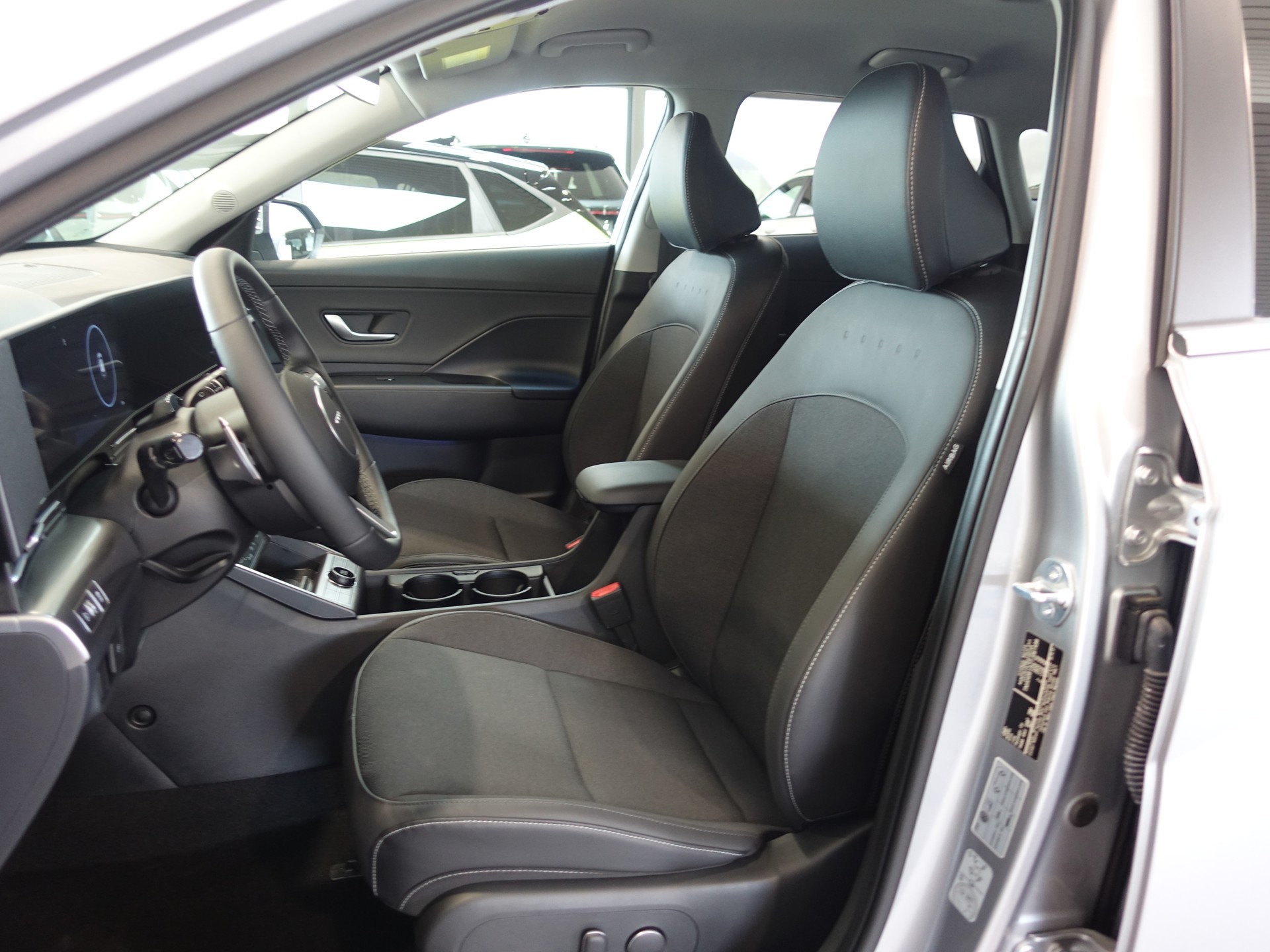 HYUNDAI Kona EV 65.4 kWh Amplia inkl. 4 Aluwinterräder-image-10