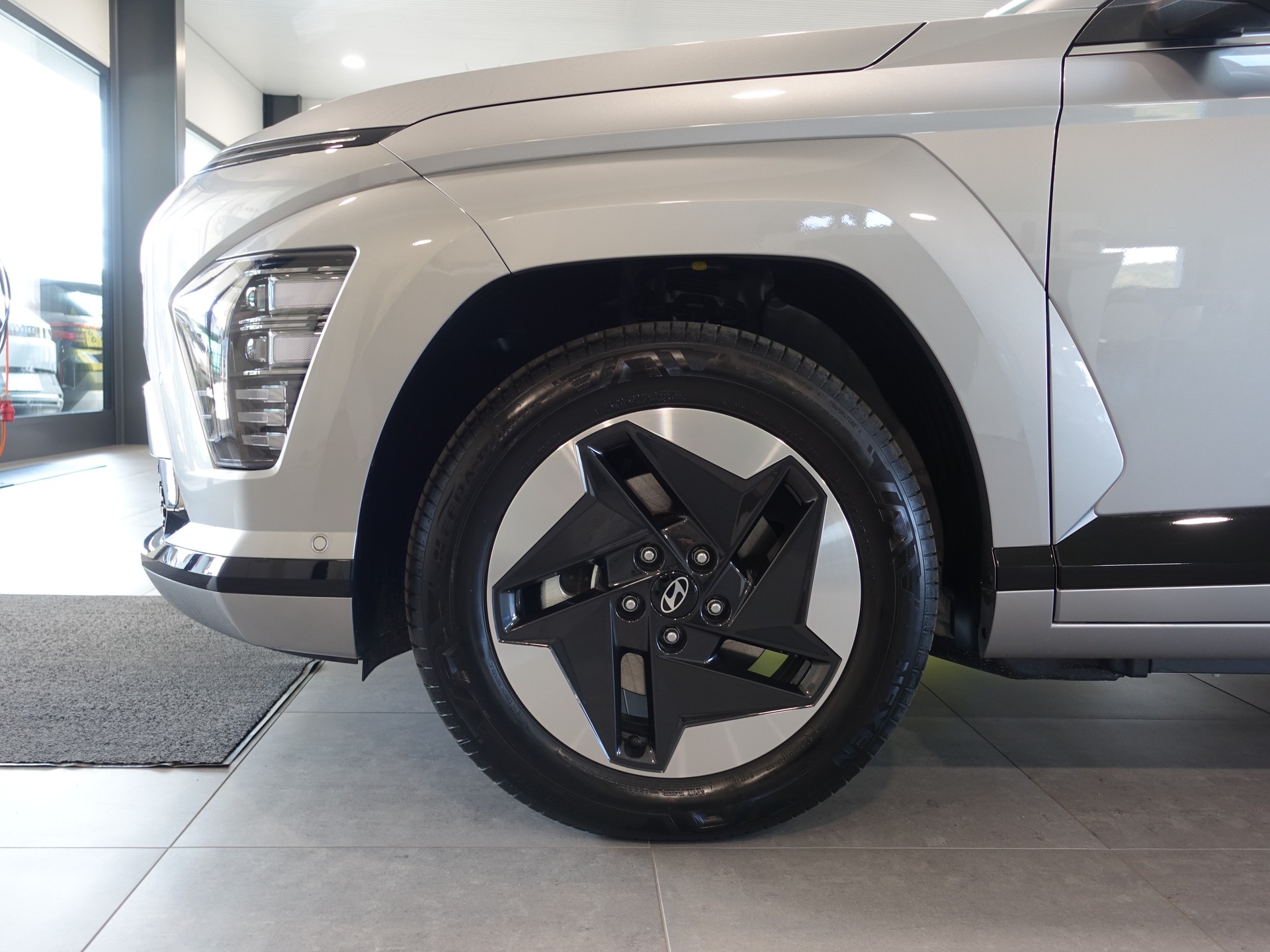 HYUNDAI Kona EV 65.4 kWh Amplia inkl. 4 Aluwinterräder-image-6