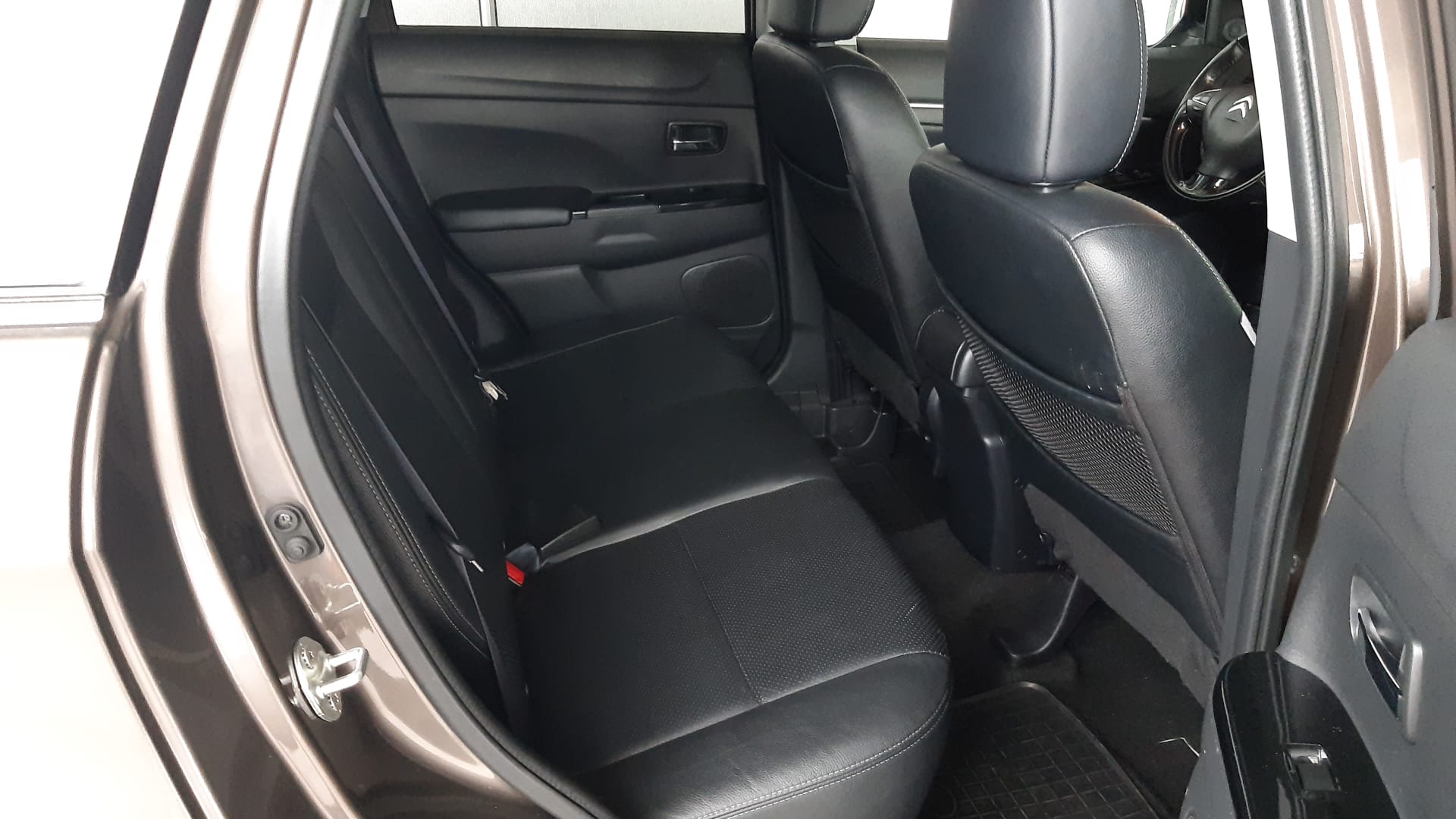 CITROEN C4 Aircross 1.8 HDi Exclusive 4WD-image-13