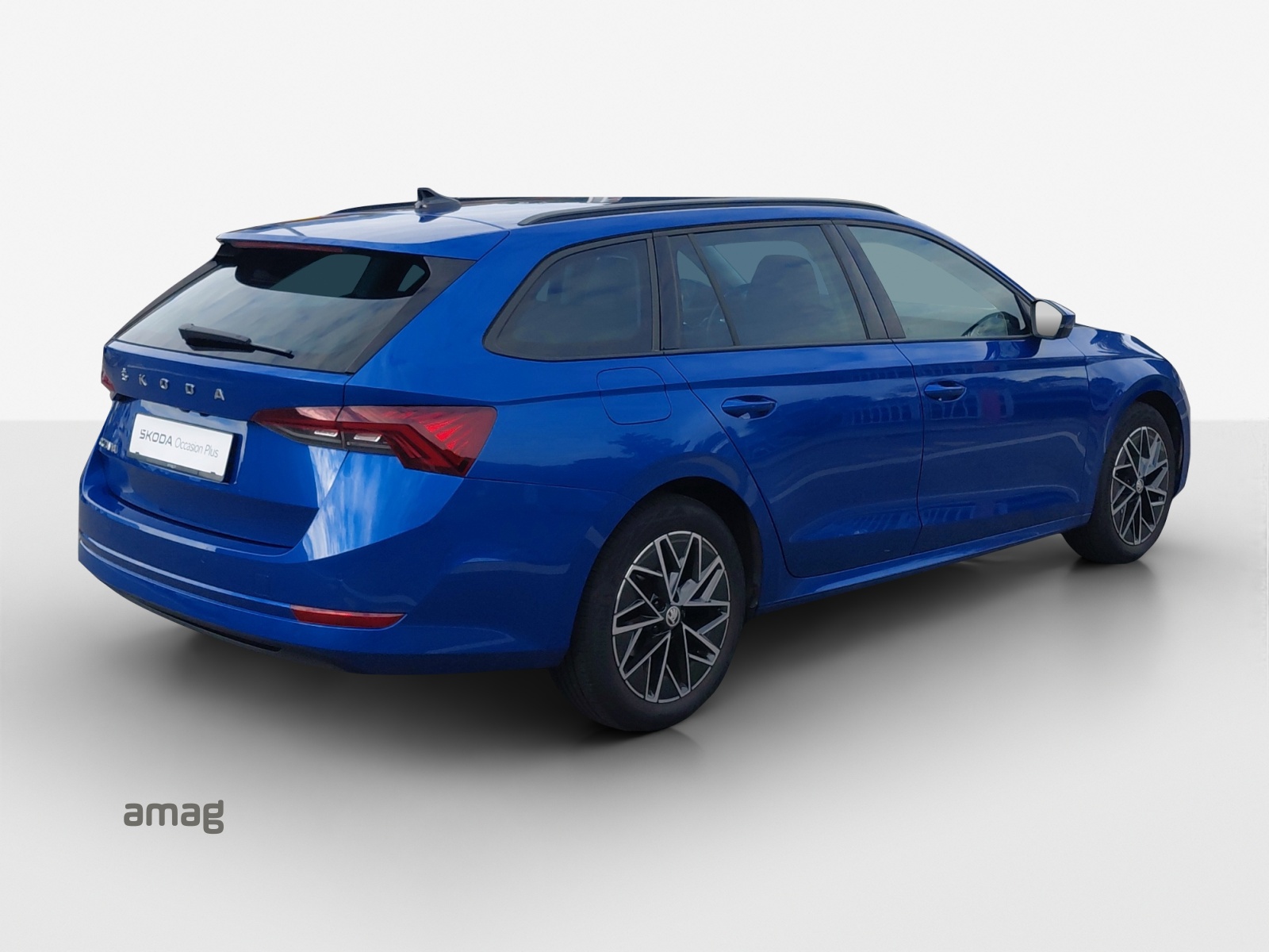 SKODA Octavia Combi 1.5 TSI G-Tec DSG Style-image-4