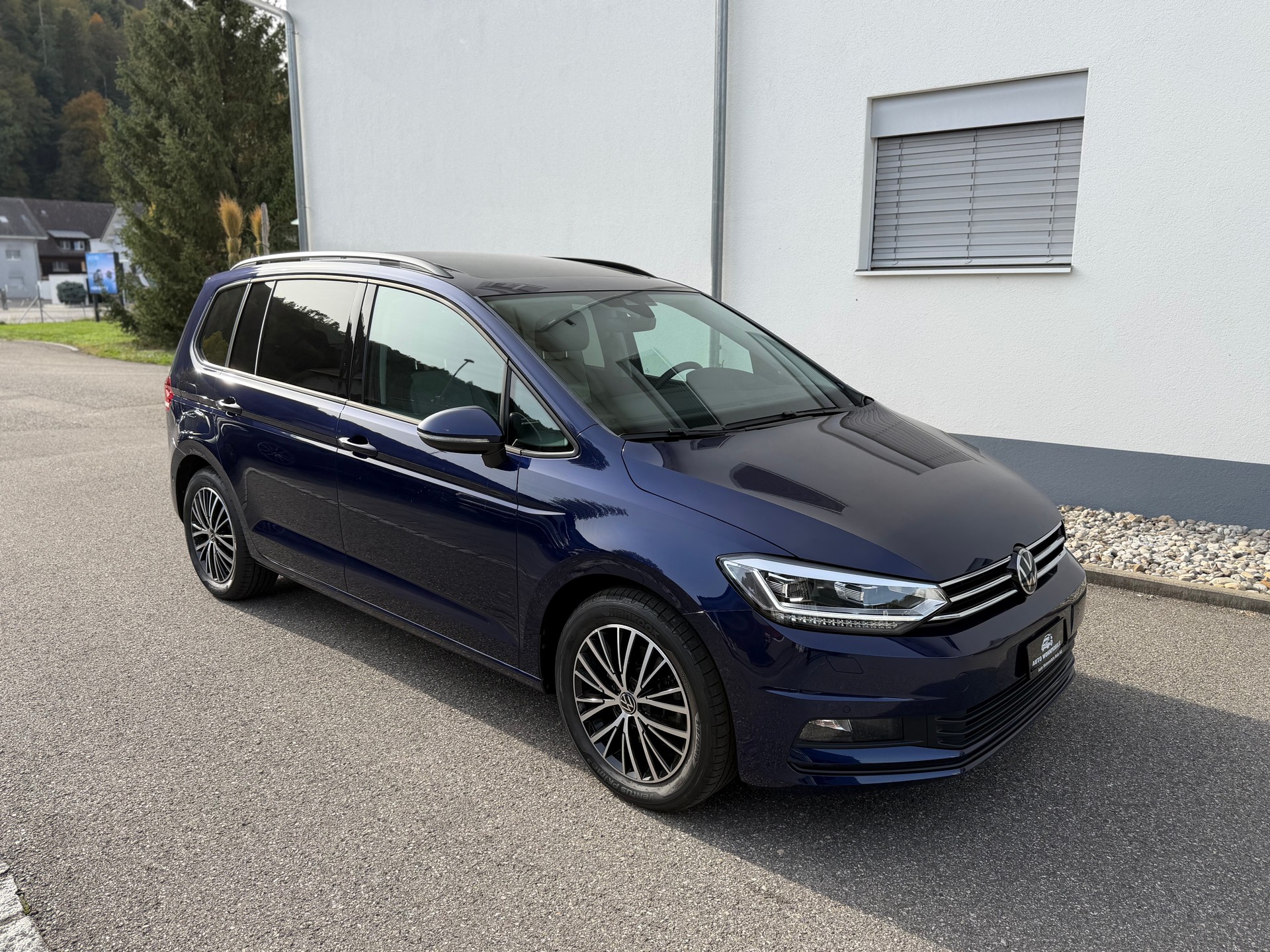 VW Touran 2.0 TDI BlueMotion Technology Comfortline DSG-image-2
