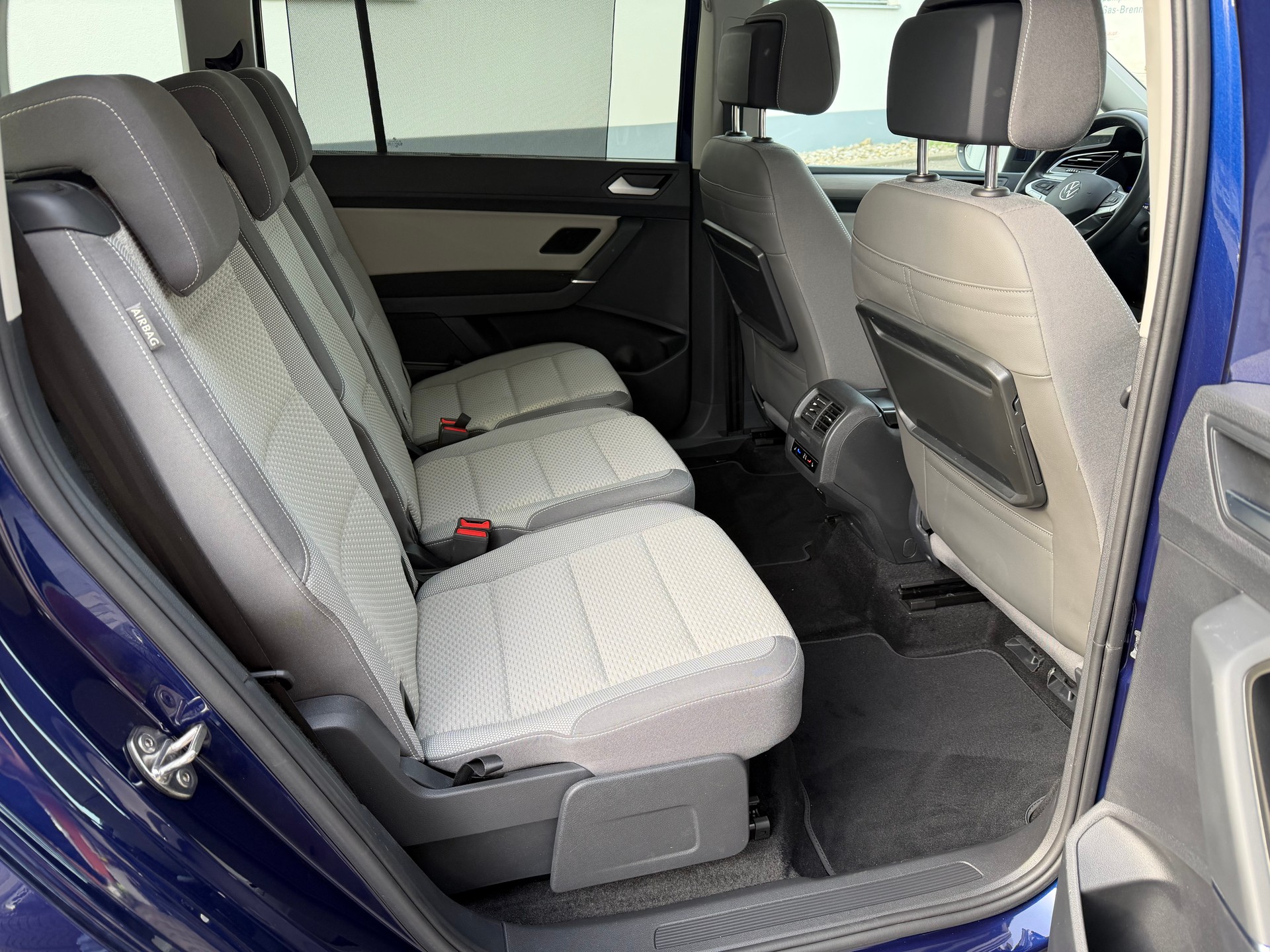 VW Touran 2.0 TDI BlueMotion Technology Comfortline DSG-image-22