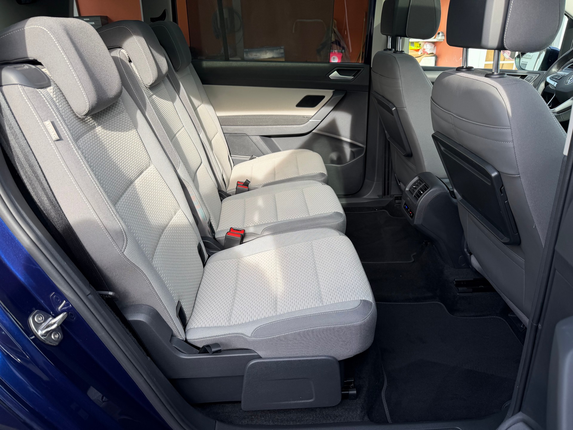 VW Touran 2.0 TDI BlueMotion Technology Comfortline DSG-image-19