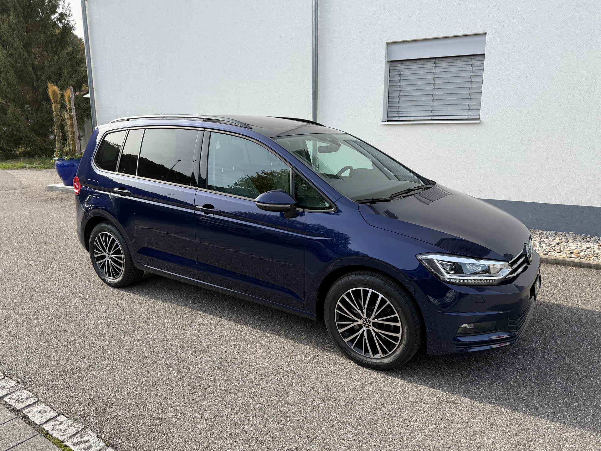 VW Touran 2.0 TDI BlueMotion Technology Comfortline DSG-image-3
