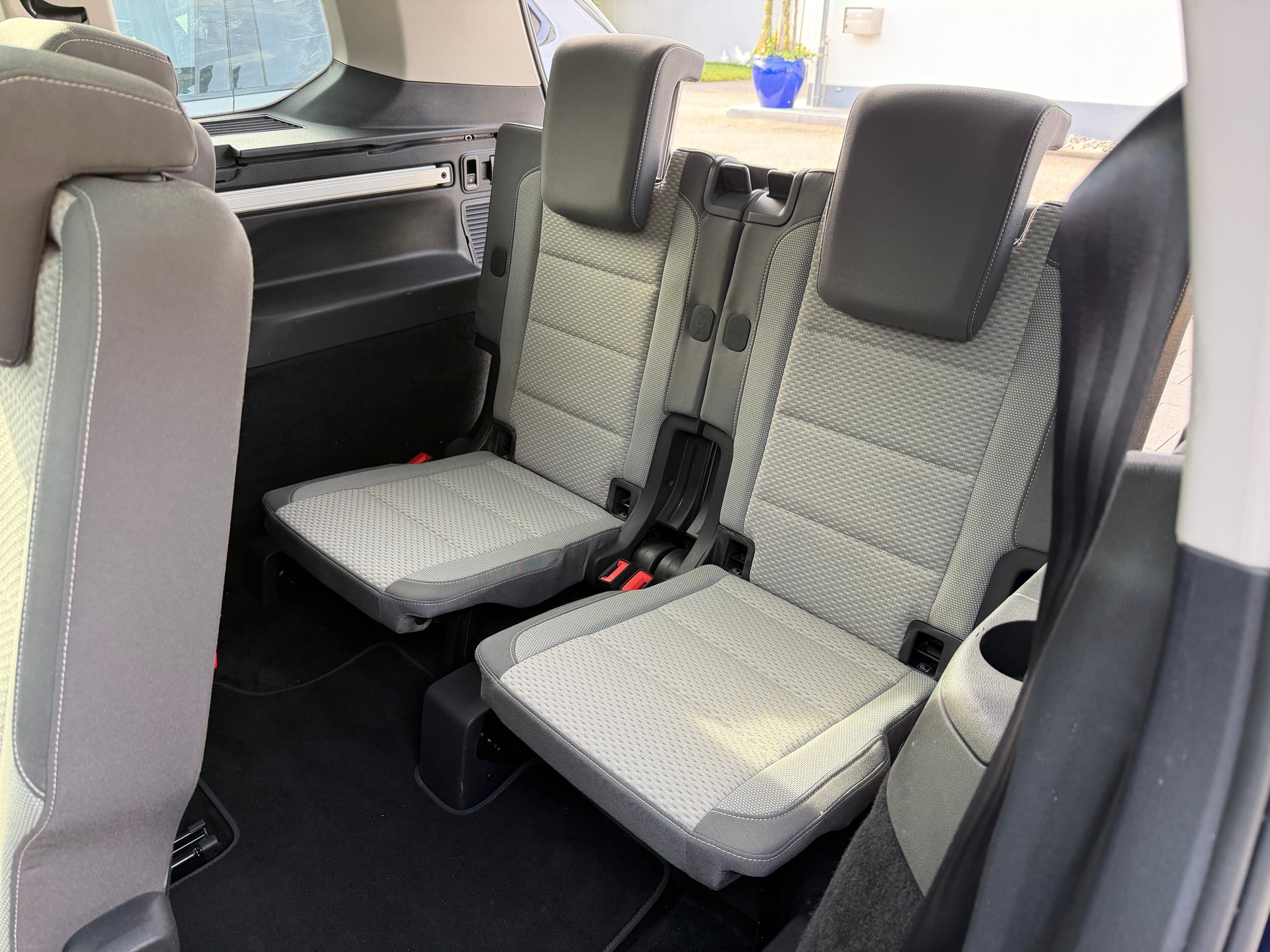 VW Touran 2.0 TDI BlueMotion Technology Comfortline DSG-image-18