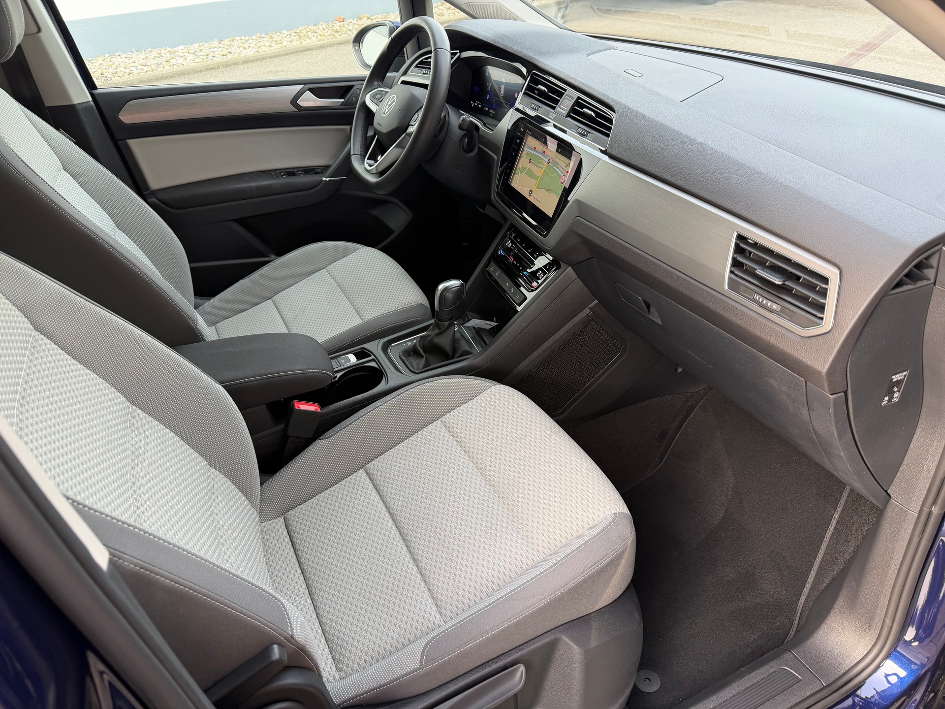 VW Touran 2.0 TDI BlueMotion Technology Comfortline DSG-image-24