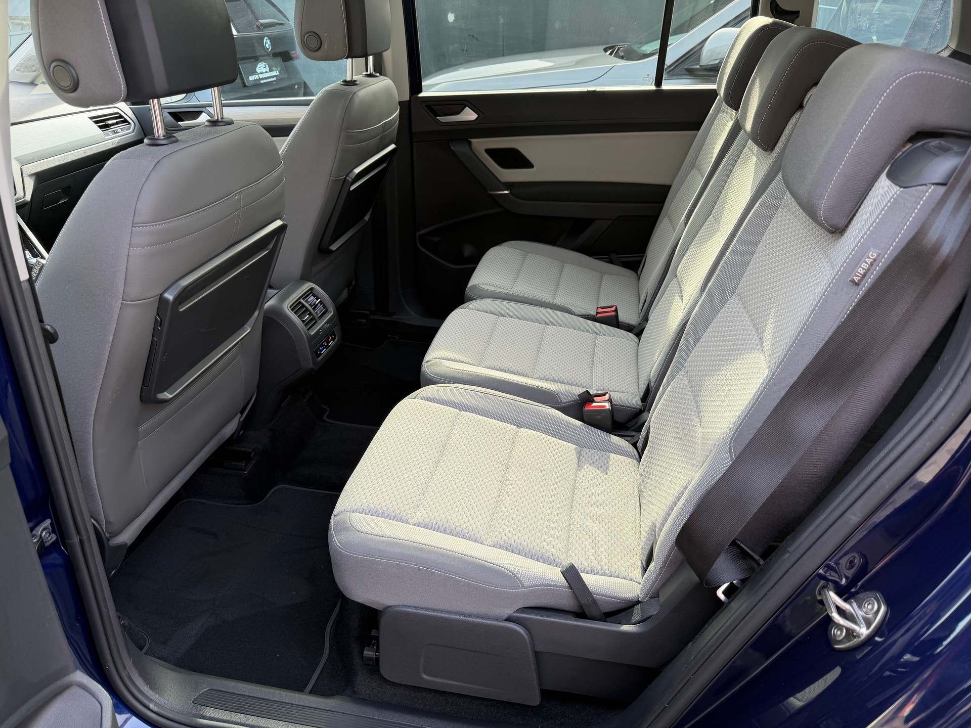VW Touran 2.0 TDI BlueMotion Technology Comfortline DSG-image-17