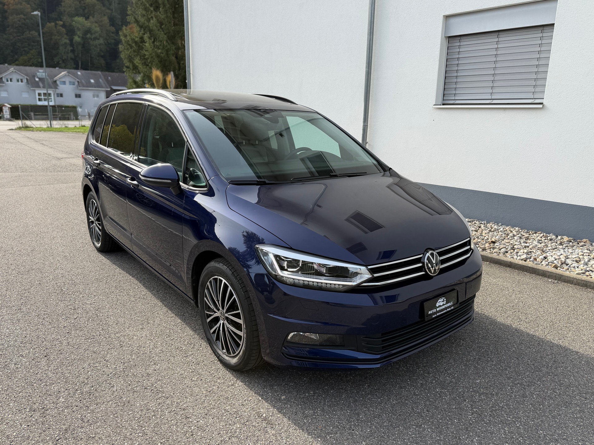 VW Touran 2.0 TDI BlueMotion Technology Comfortline DSG-image-1