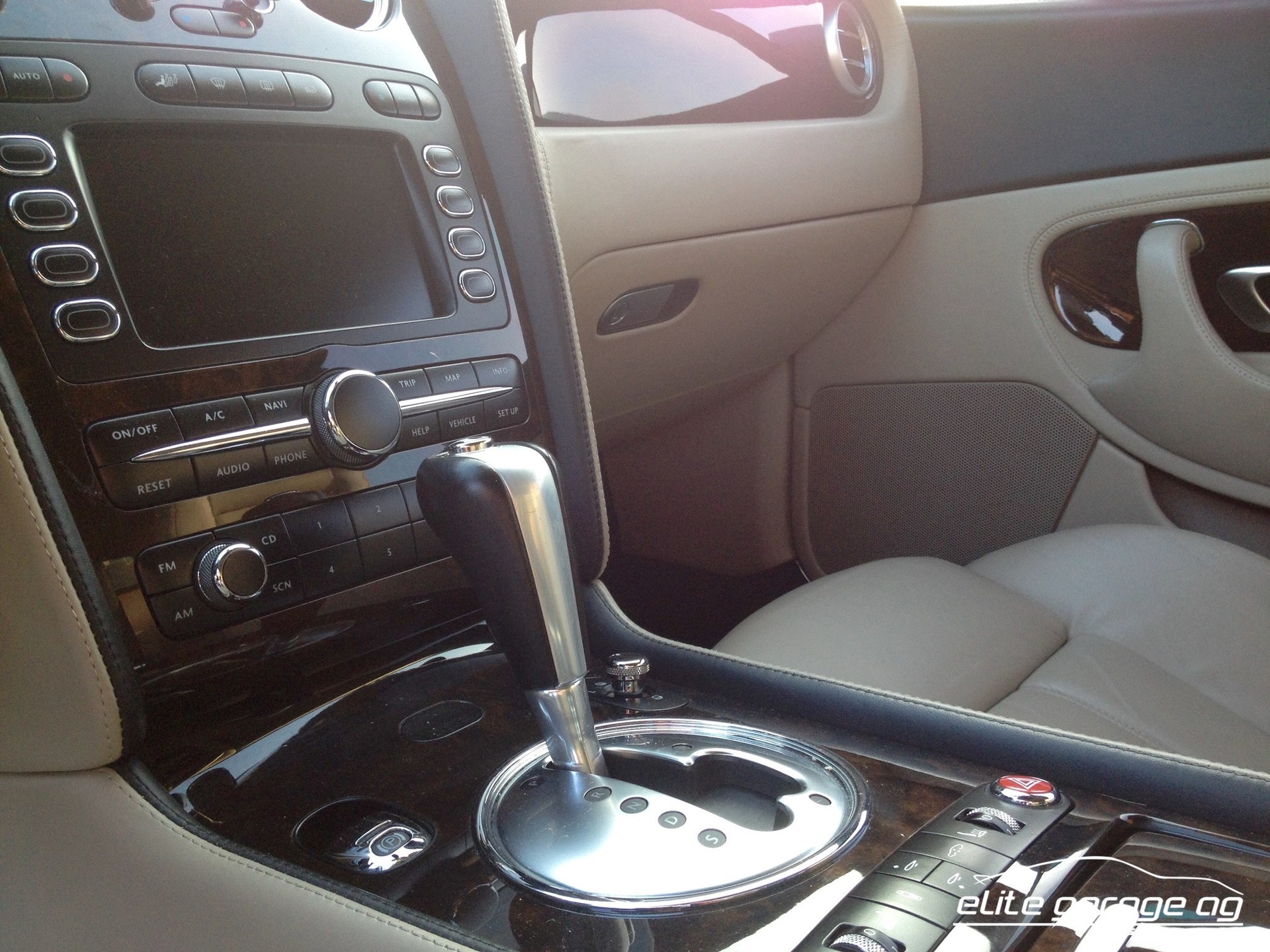 BENTLEY Continental GT 6.0-image-9