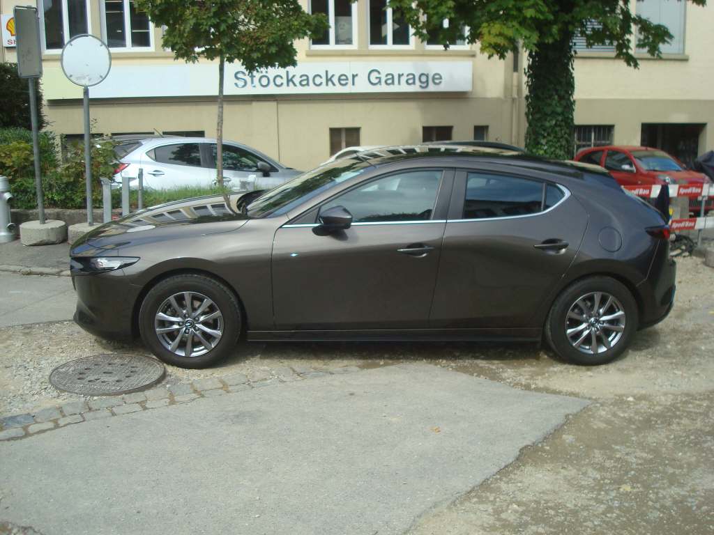 MAZDA 3 Hatchback 2.0 122 Revolution-image-2