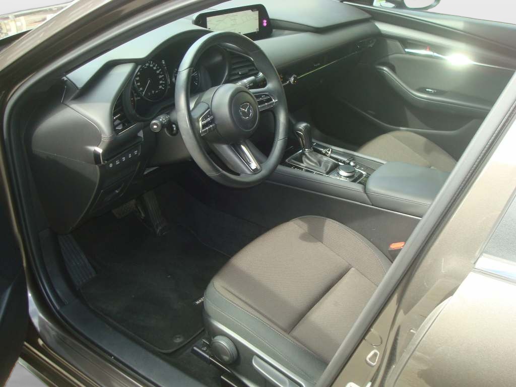MAZDA 3 Hatchback 2.0 122 Revolution-image-6