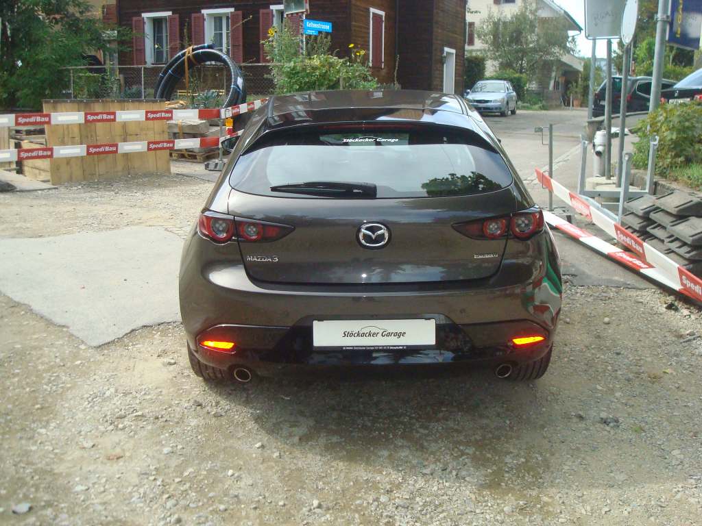 MAZDA 3 Hatchback 2.0 122 Revolution-image-5