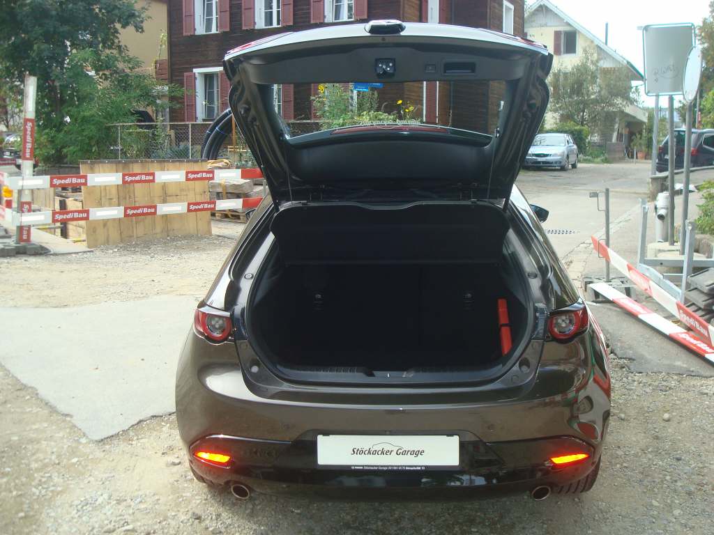 MAZDA 3 Hatchback 2.0 122 Revolution-image-6