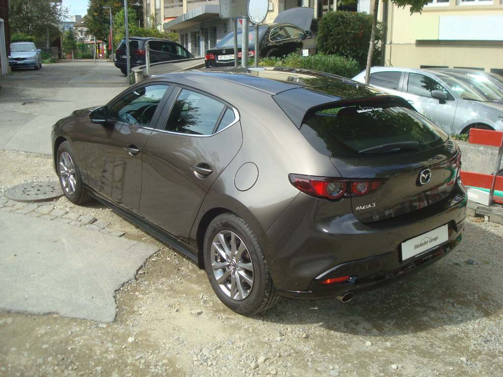 MAZDA 3 Hatchback 2.0 122 Revolution-image-4
