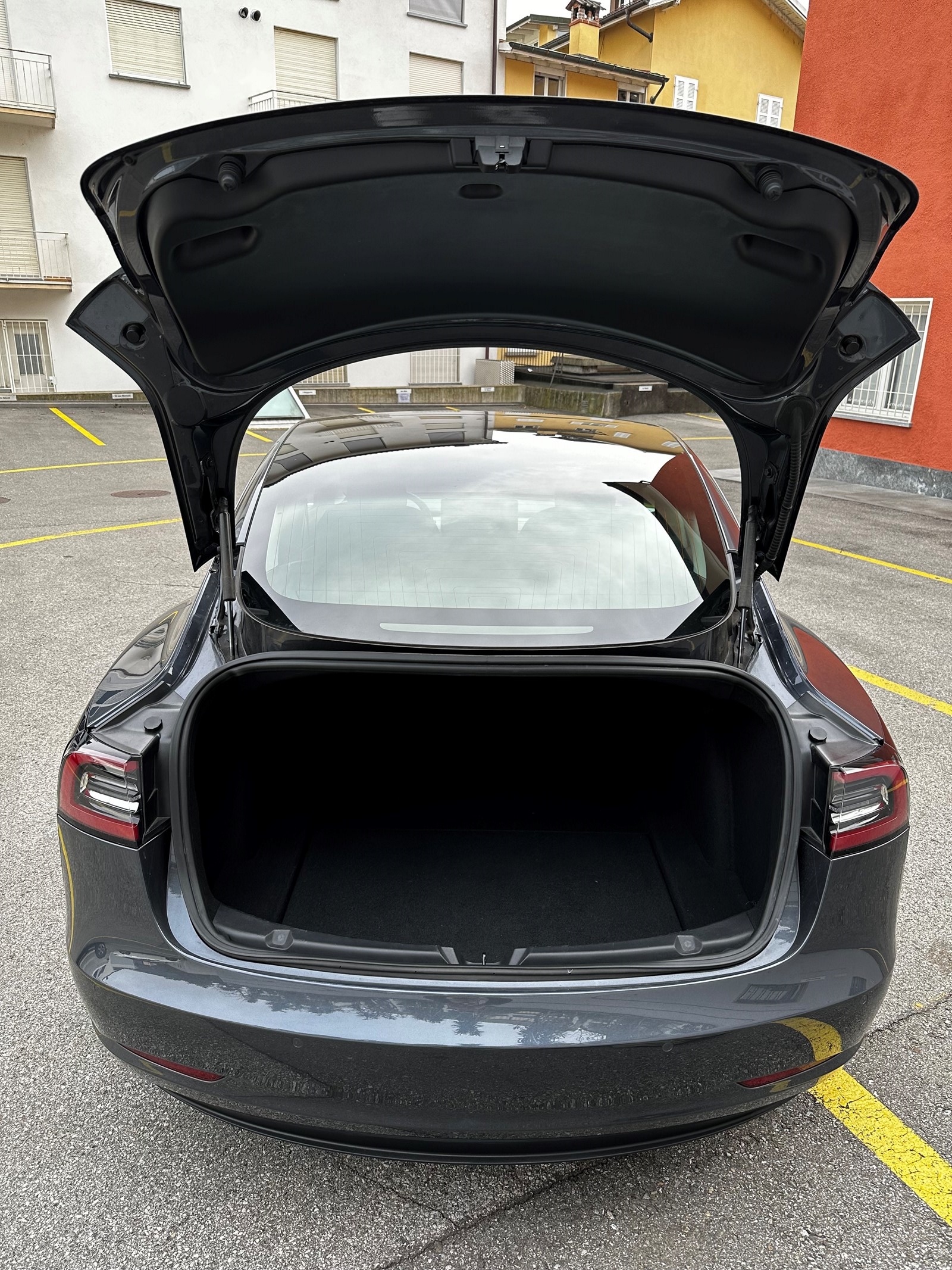 TESLA Model 3 Long Range Dual Motor AWD (4x4), AP3, FSD-image-10