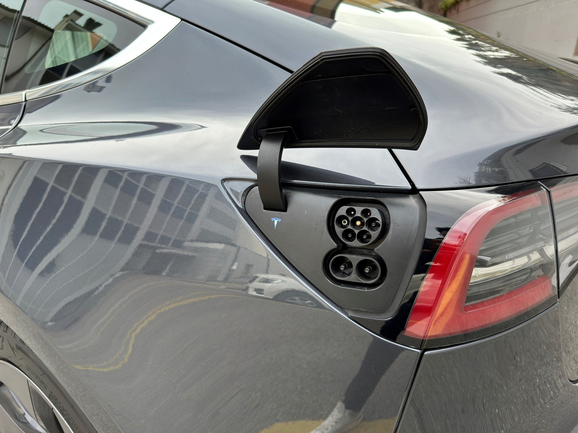 TESLA Model 3 Long Range Dual Motor AWD (4x4), AP3, FSD-image-3