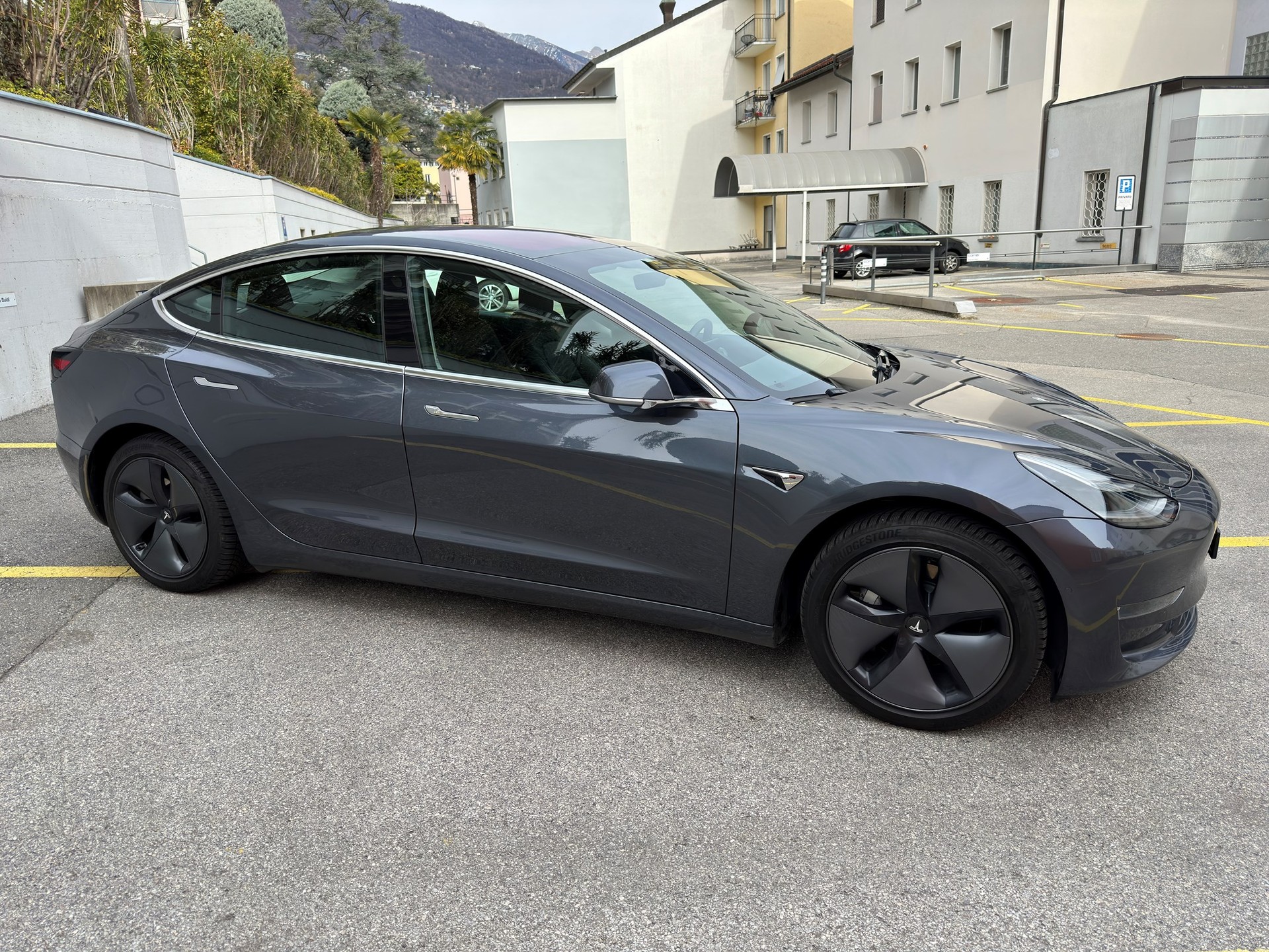 TESLA Model 3 Long Range Dual Motor AWD (4x4), AP3, FSD-image-1