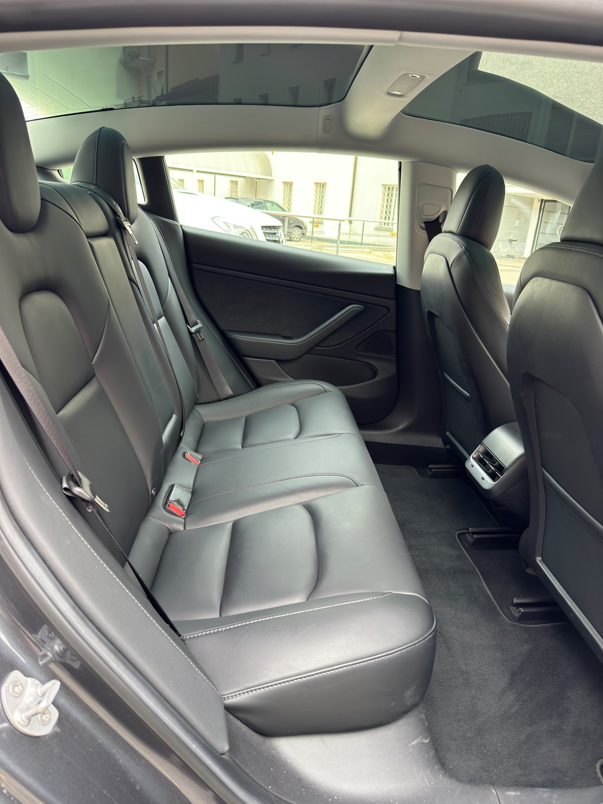 TESLA Model 3 Long Range Dual Motor AWD (4x4), AP3, FSD-image-8