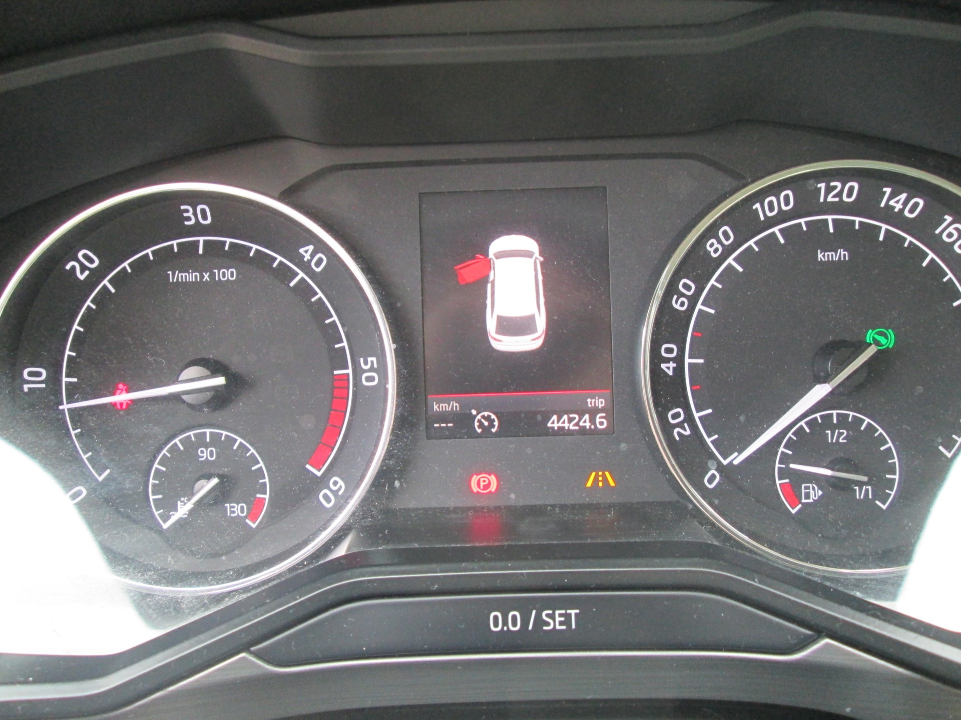 SKODA Superb Combi 2.0 TDi Sport Line DSG-image-11