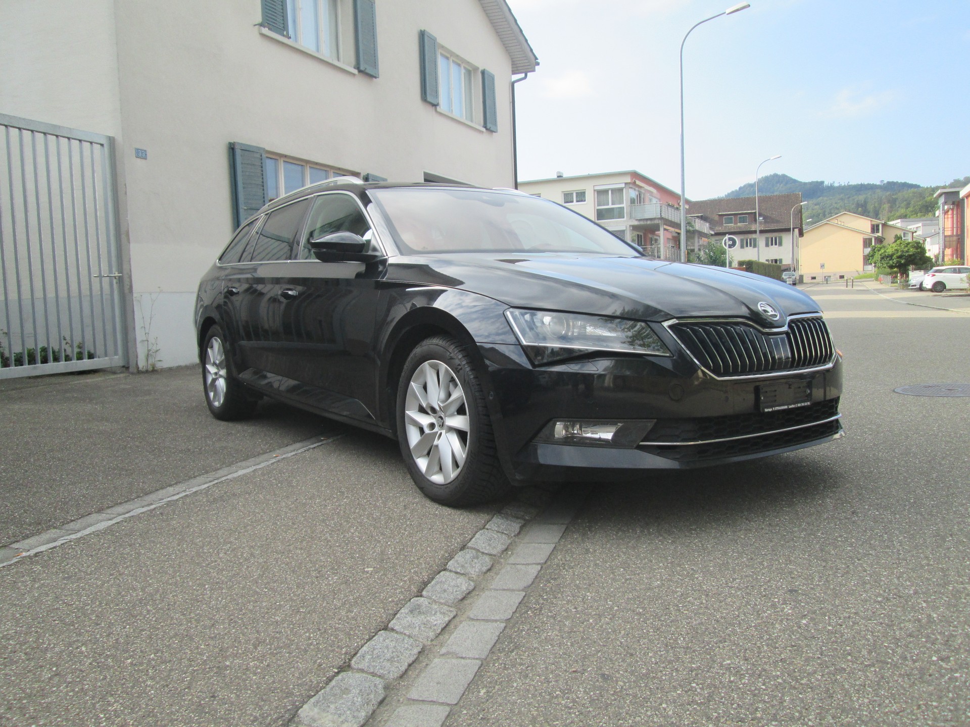 SKODA Superb Combi 2.0 TDi Sport Line DSG-image-6