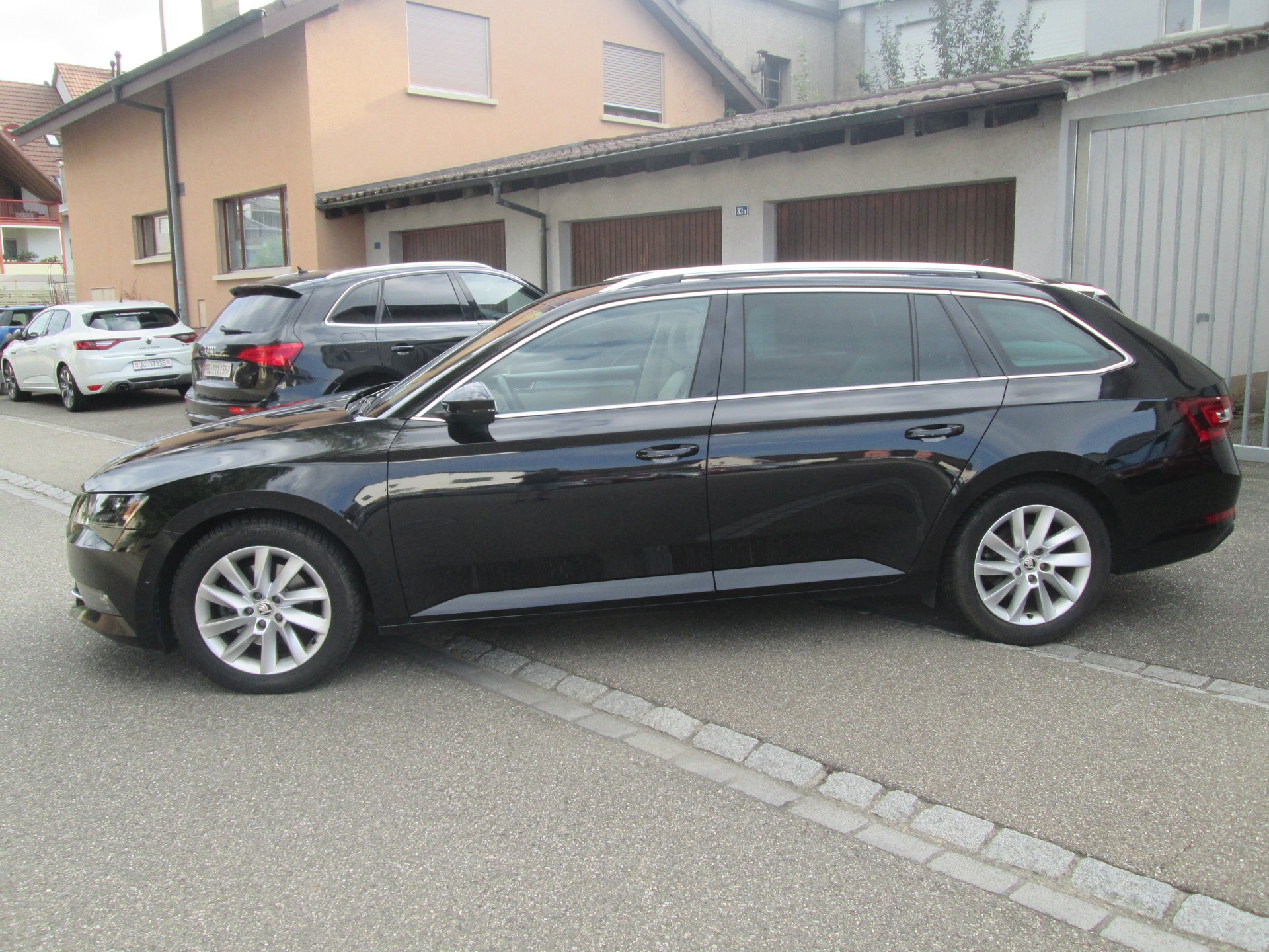 SKODA Superb Combi 2.0 TDi Sport Line DSG-image-1