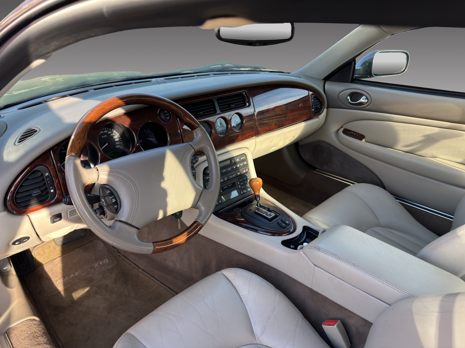 JAGUAR XKR S/C-image-7