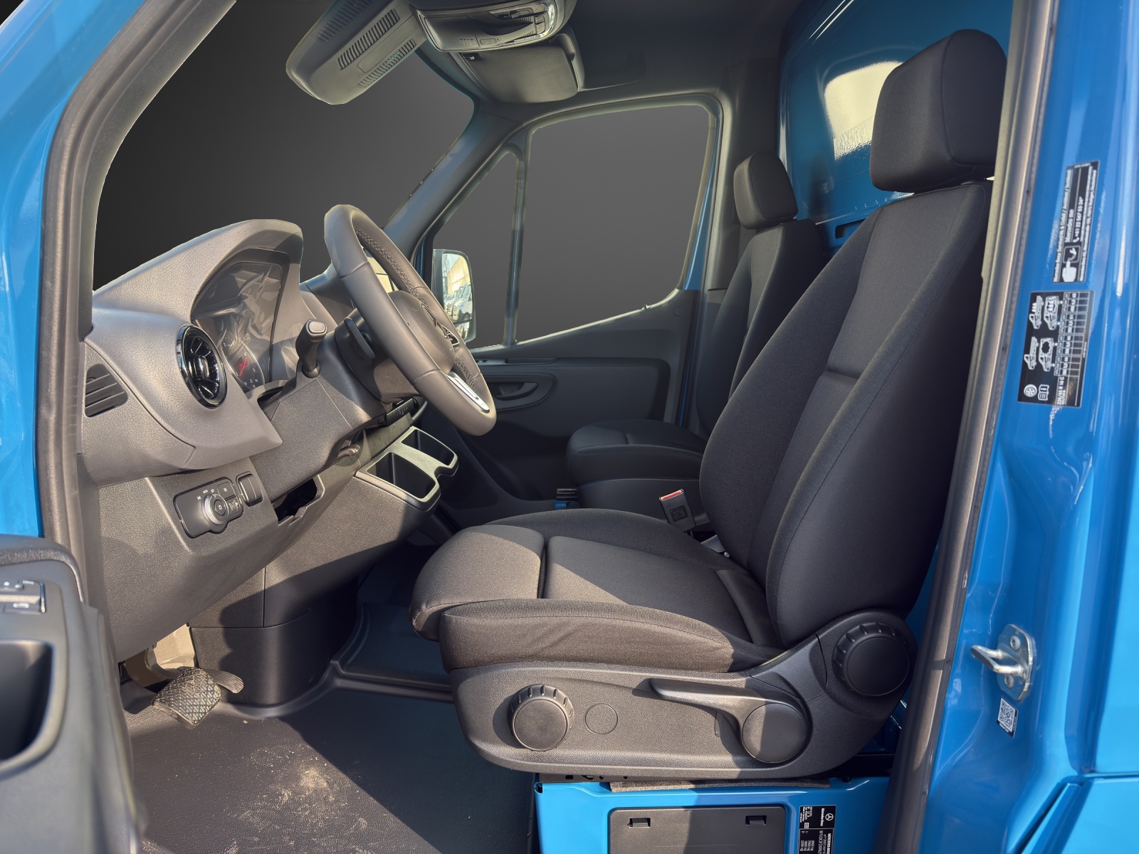 MERCEDES-BENZ Sprinter 317 CDI Lang 9G-TRONIC-image-6