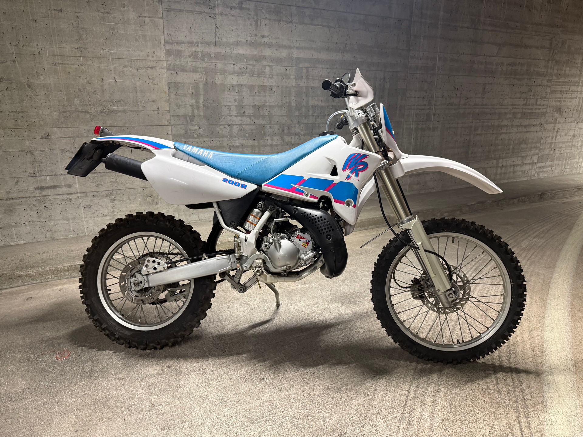 YAMAHA DT 200 WR-image-2