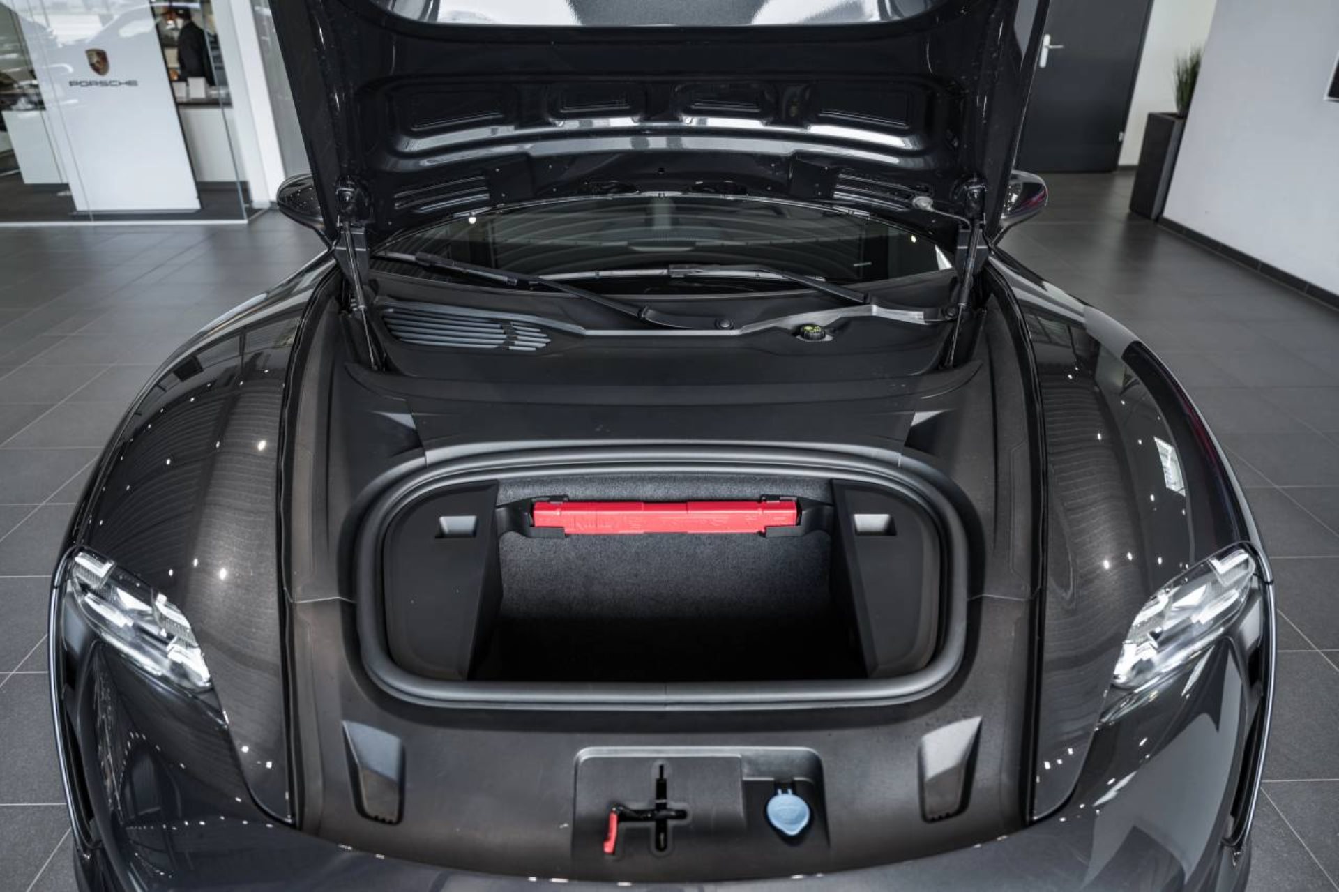 PORSCHE Taycan Turbo-image-10