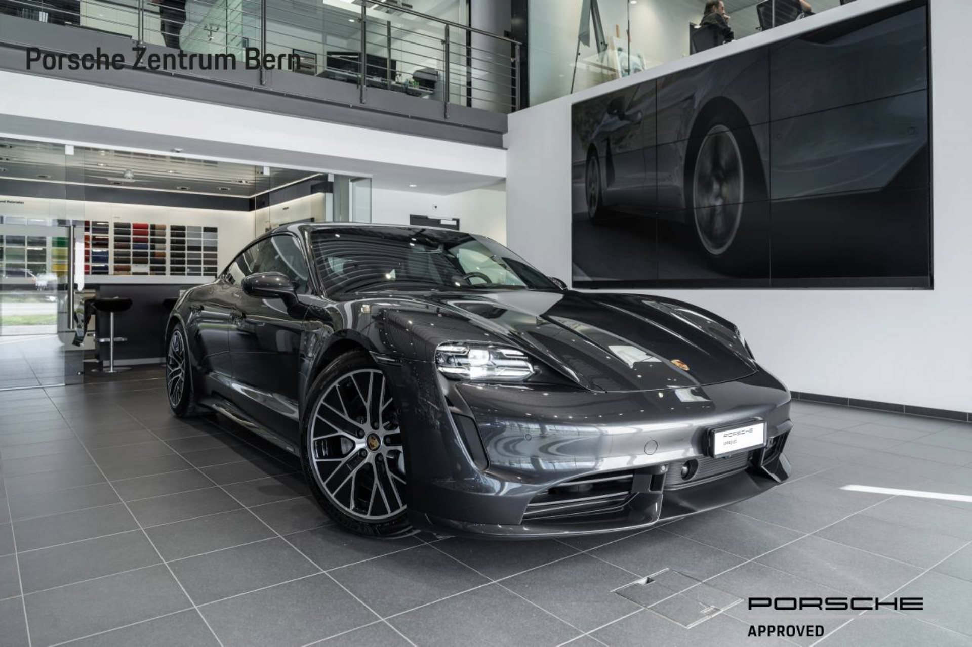 PORSCHE Taycan Turbo