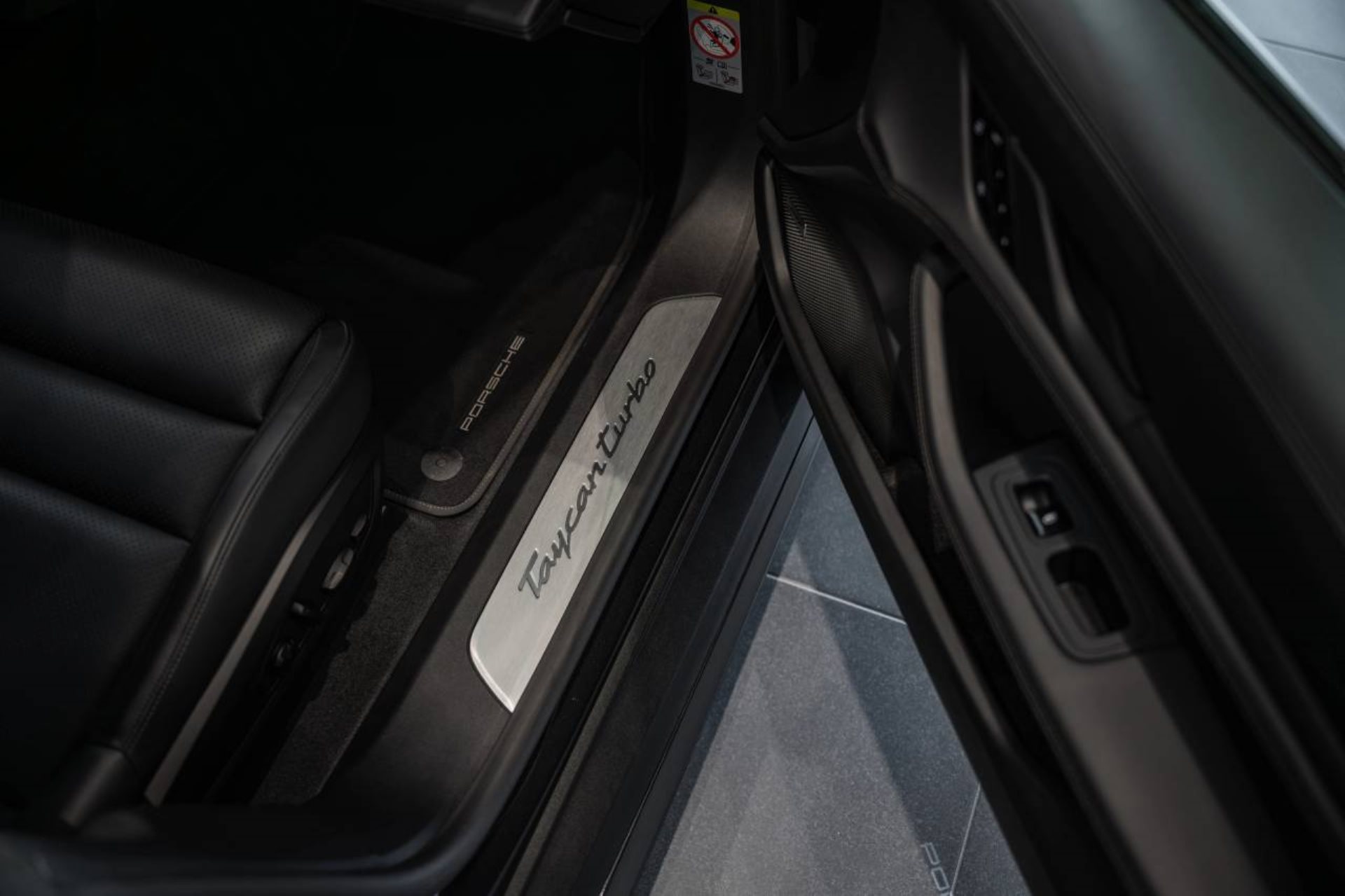 PORSCHE Taycan Turbo-image-22