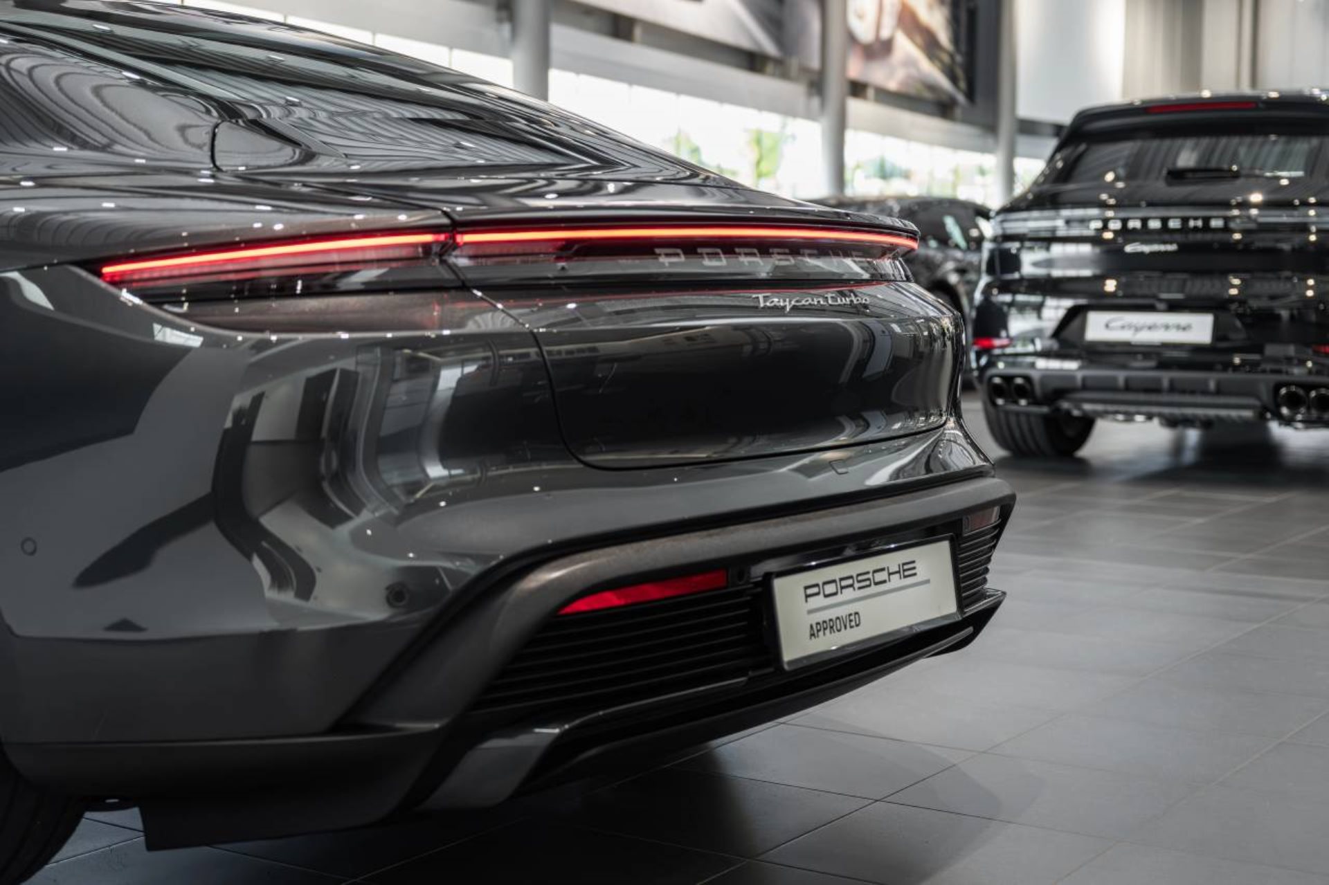 PORSCHE Taycan Turbo-image-27