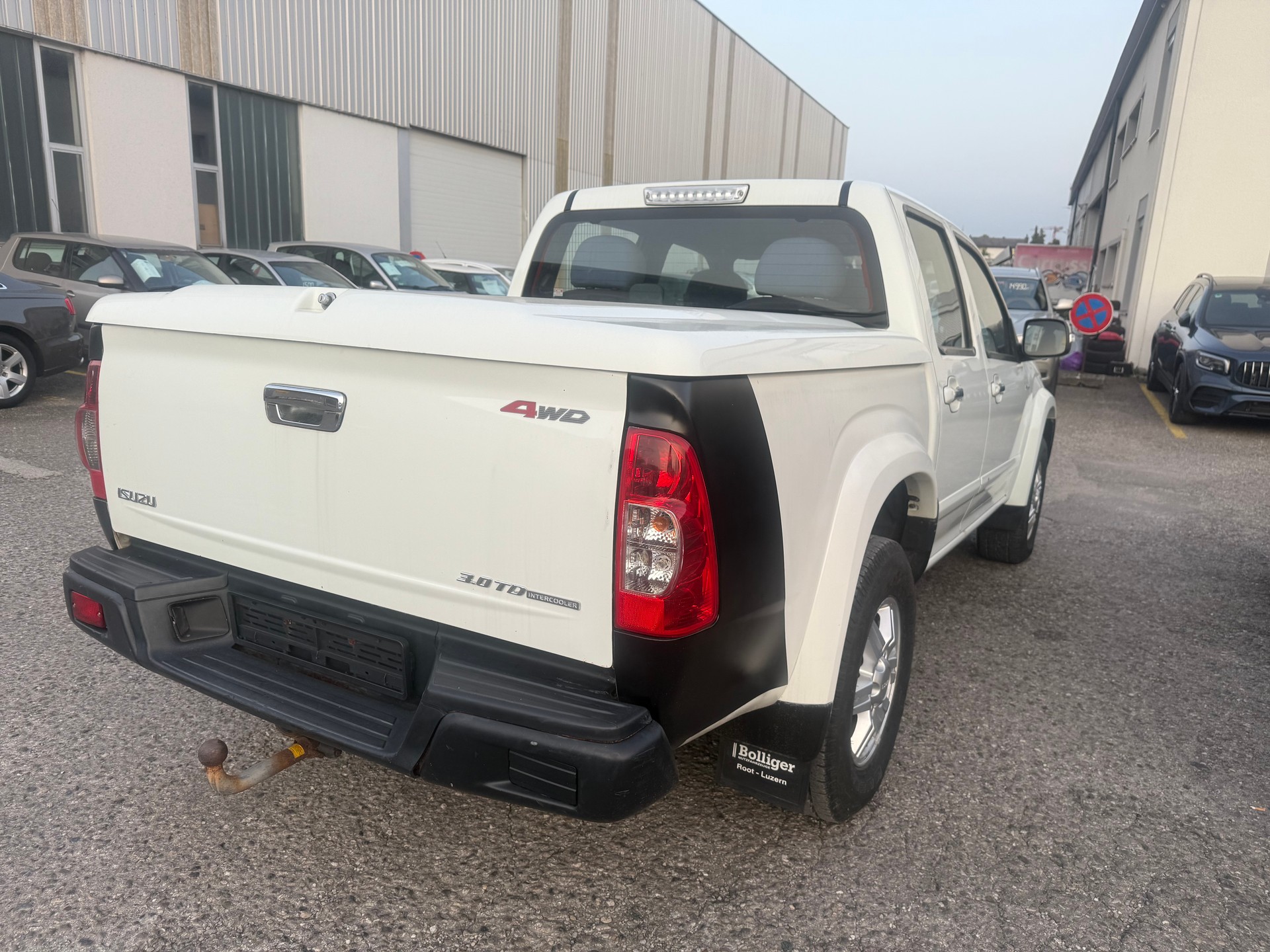 ISUZU TFS 85-image-13