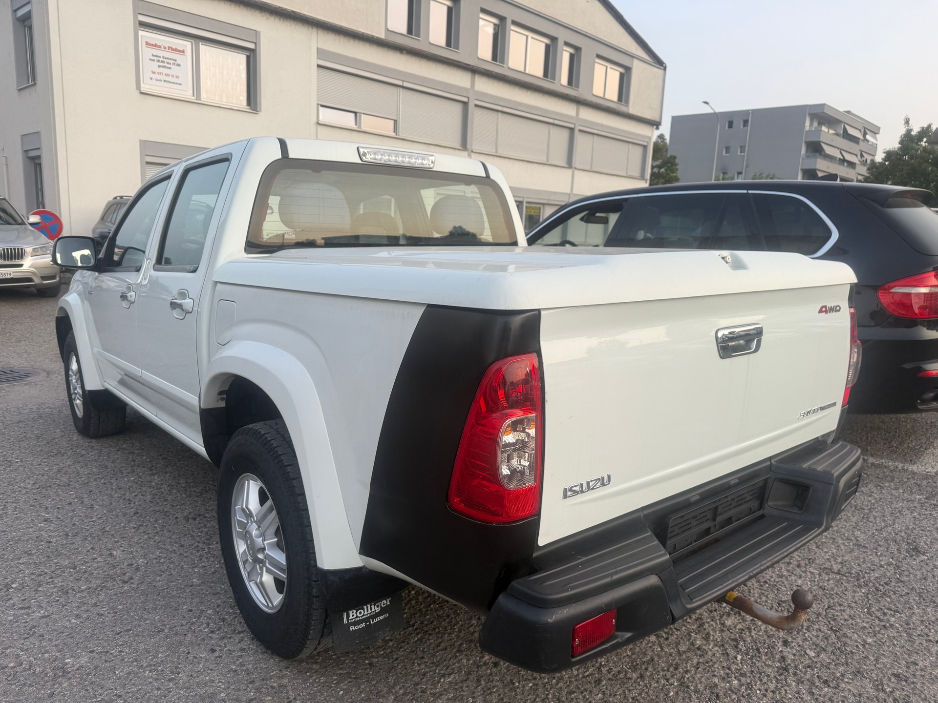 ISUZU TFS 85-image-12