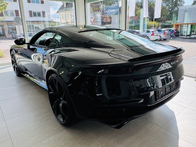 ASTON MARTIN DBS Coupé Superleggera-image-1