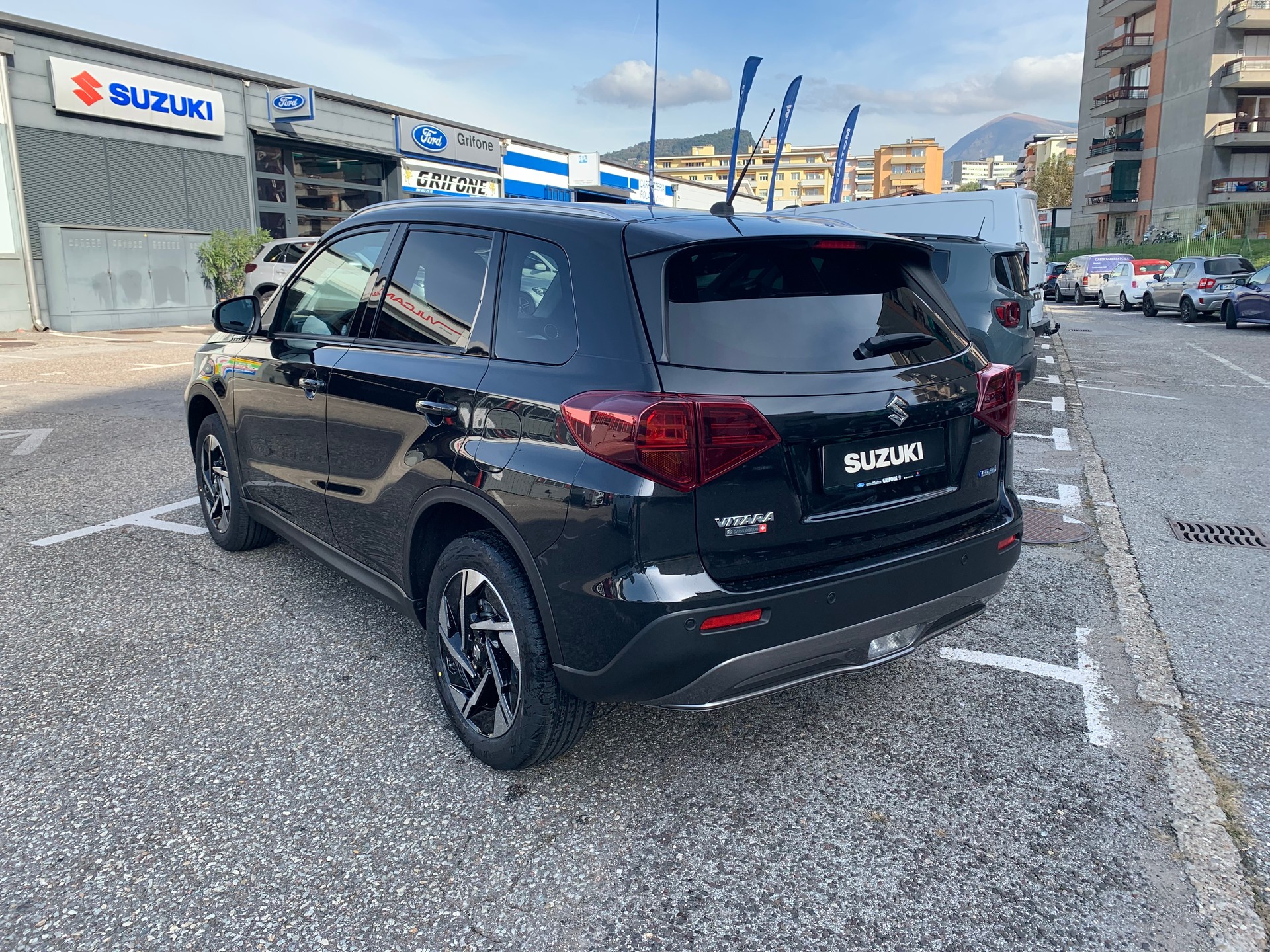 SUZUKI VITARA 1.4 T Compact TOP Hybrid 4x4-image-6