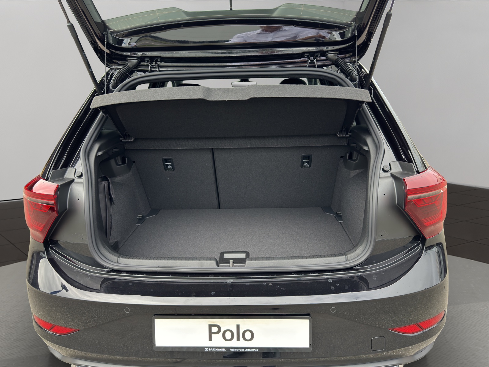 VW Polo 1.0 TSI R-Line DSG-image-5