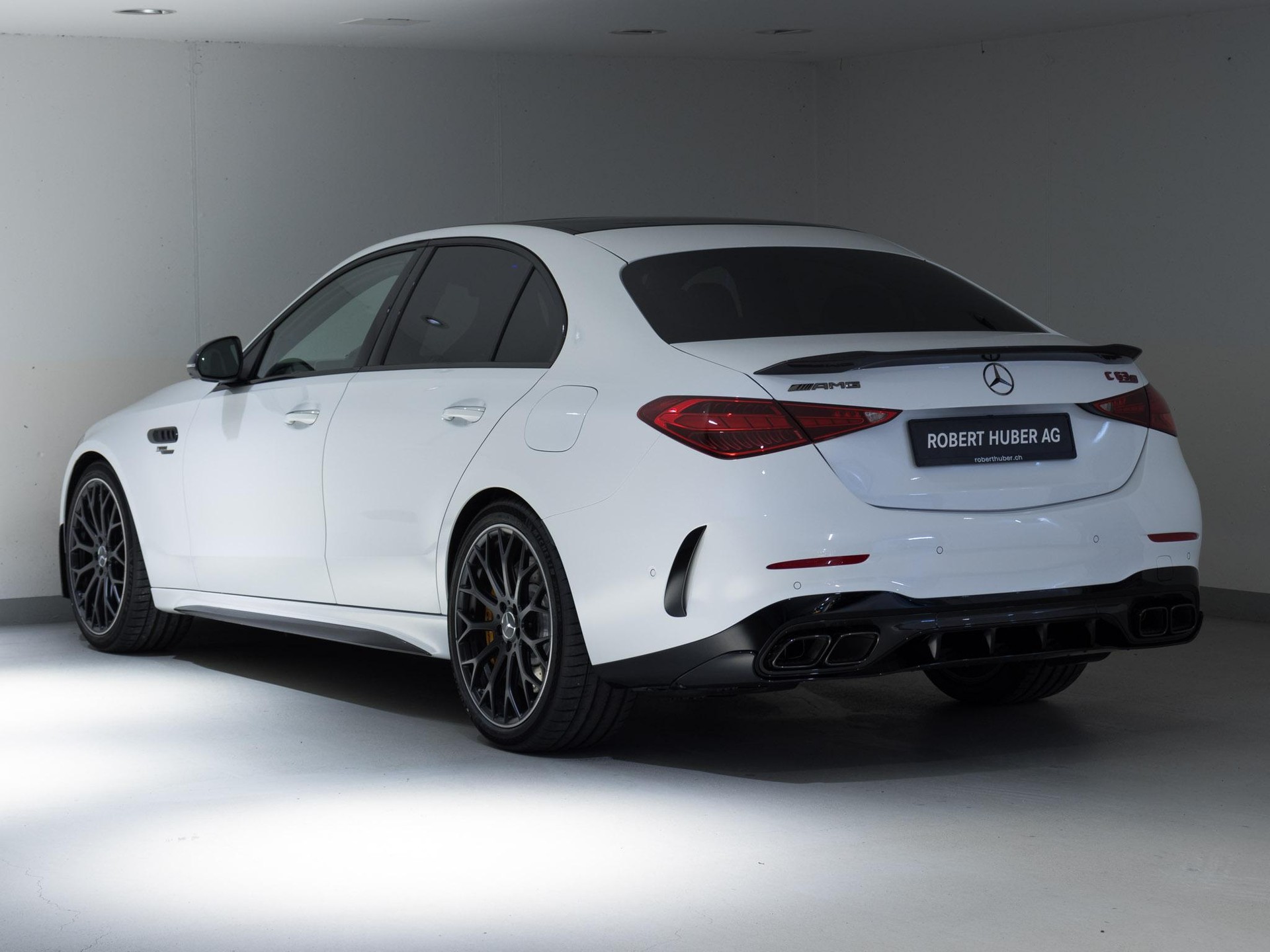MERCEDES-BENZ C 63 AMG S E Performance-image-3