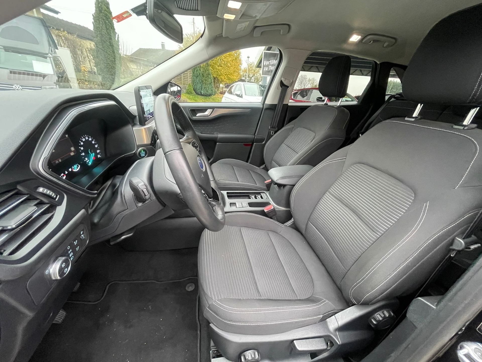 FORD Kuga 2.0 EcoBlue Hybrid Titanium 2WD-image-9