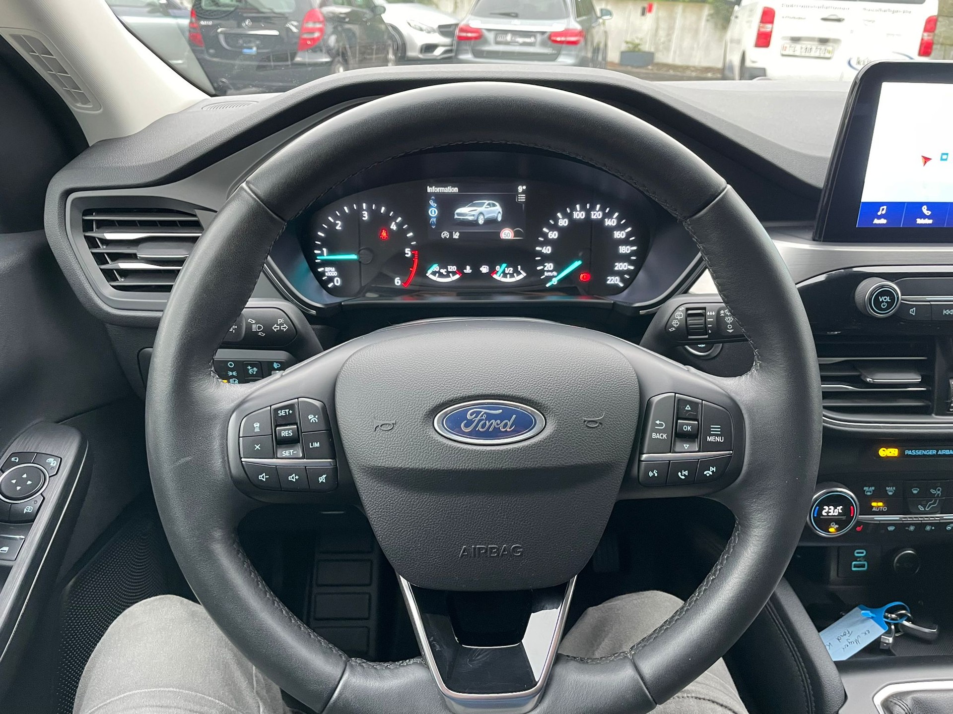 FORD Kuga 2.0 EcoBlue Hybrid Titanium 2WD-image-15