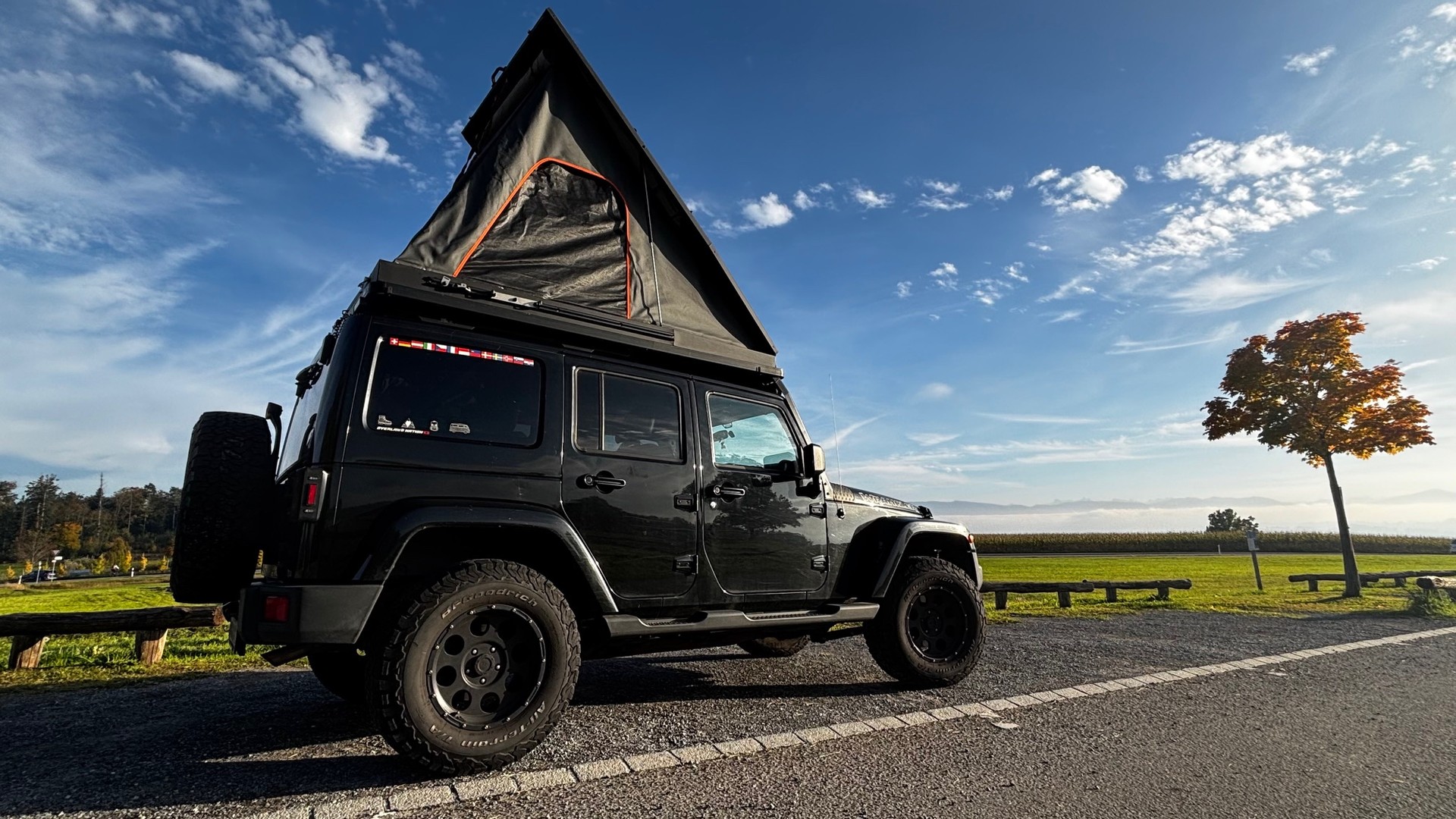 JEEP Wrangler 2.8CRD Unlimited Sahara Automatic-image-0