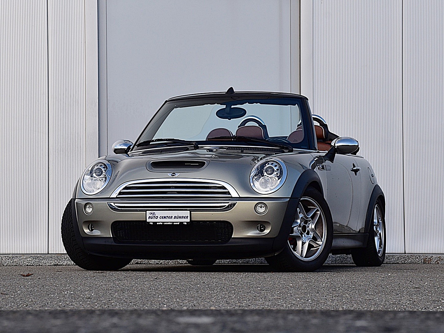 MINI Cooper S John Cooper Works SONDER-MODELL SIDEWALK-EDITION Cabriolet-image-6