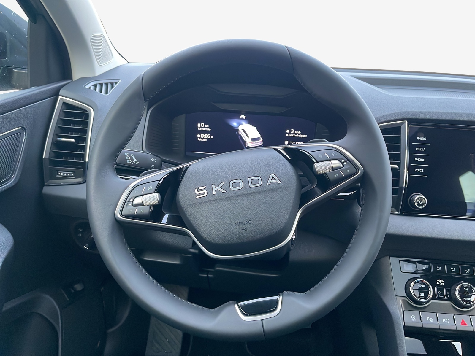 SKODA Karoq 1.5 TSI Dynamic DSG-image-9