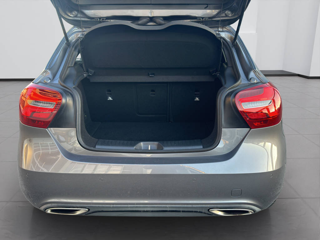 MERCEDES-BENZ A 200 Urban Night Star-image-14