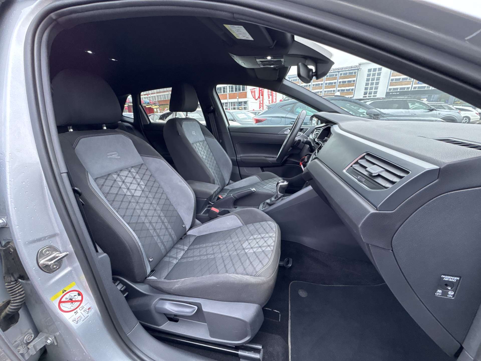 VW Polo 1.0 TSi R-Line DSG-Automat-image-12