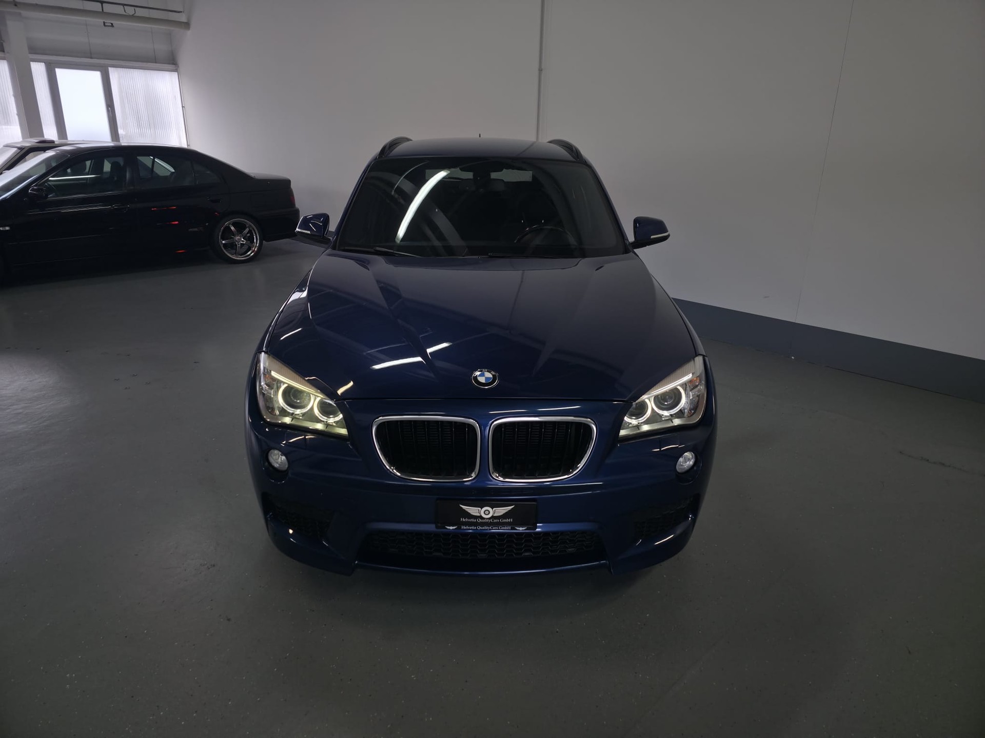 BMW X1 xDrive 20i Steptronic-image-5