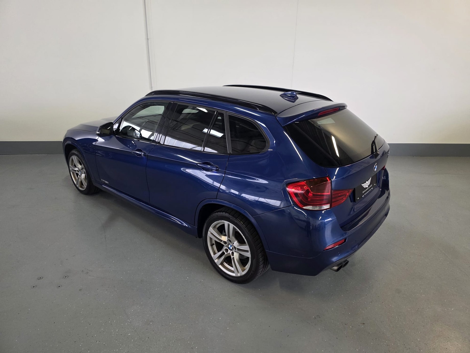 BMW X1 xDrive 20i Steptronic-image-12