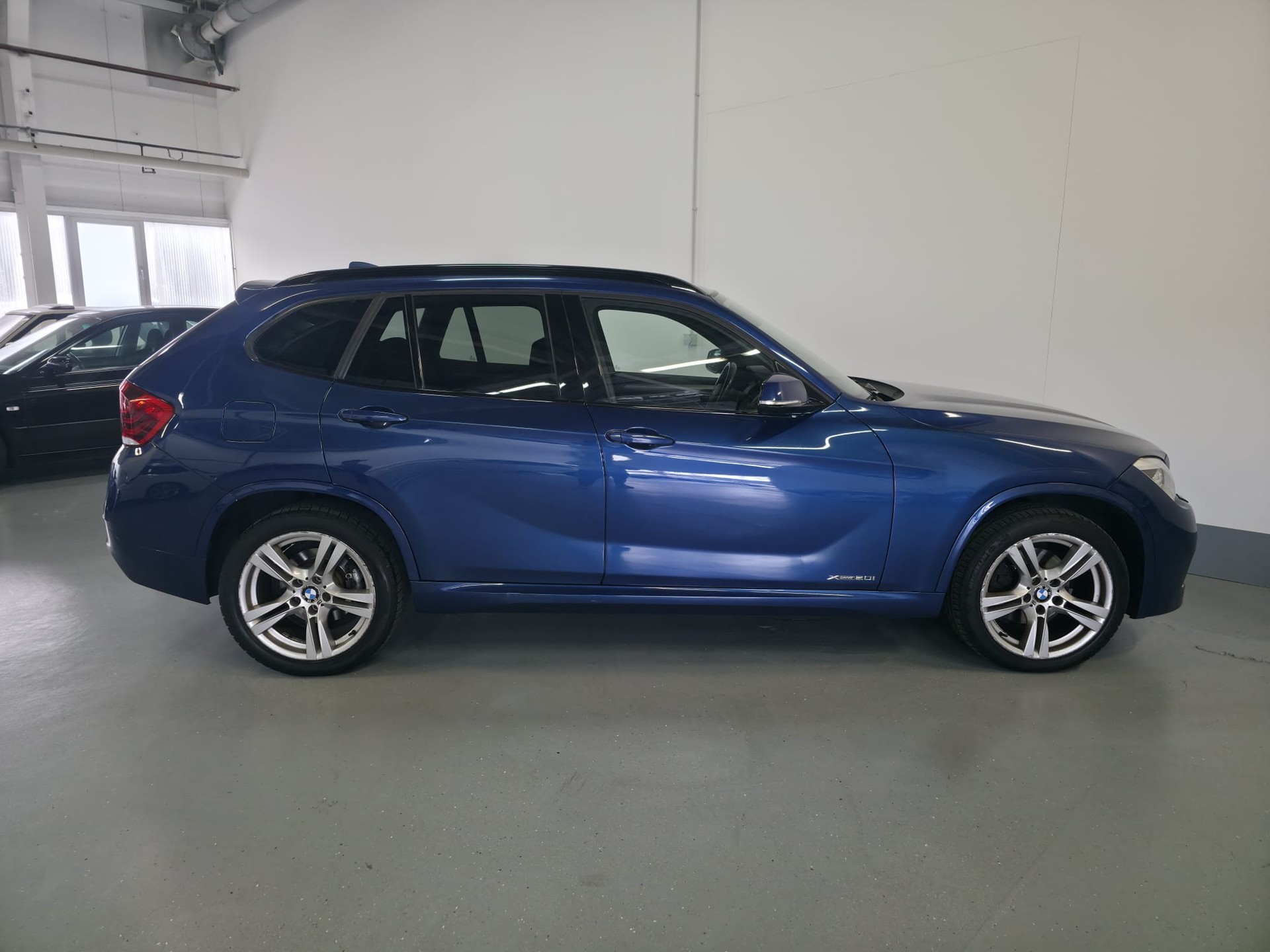 BMW X1 xDrive 20i Steptronic-image-7