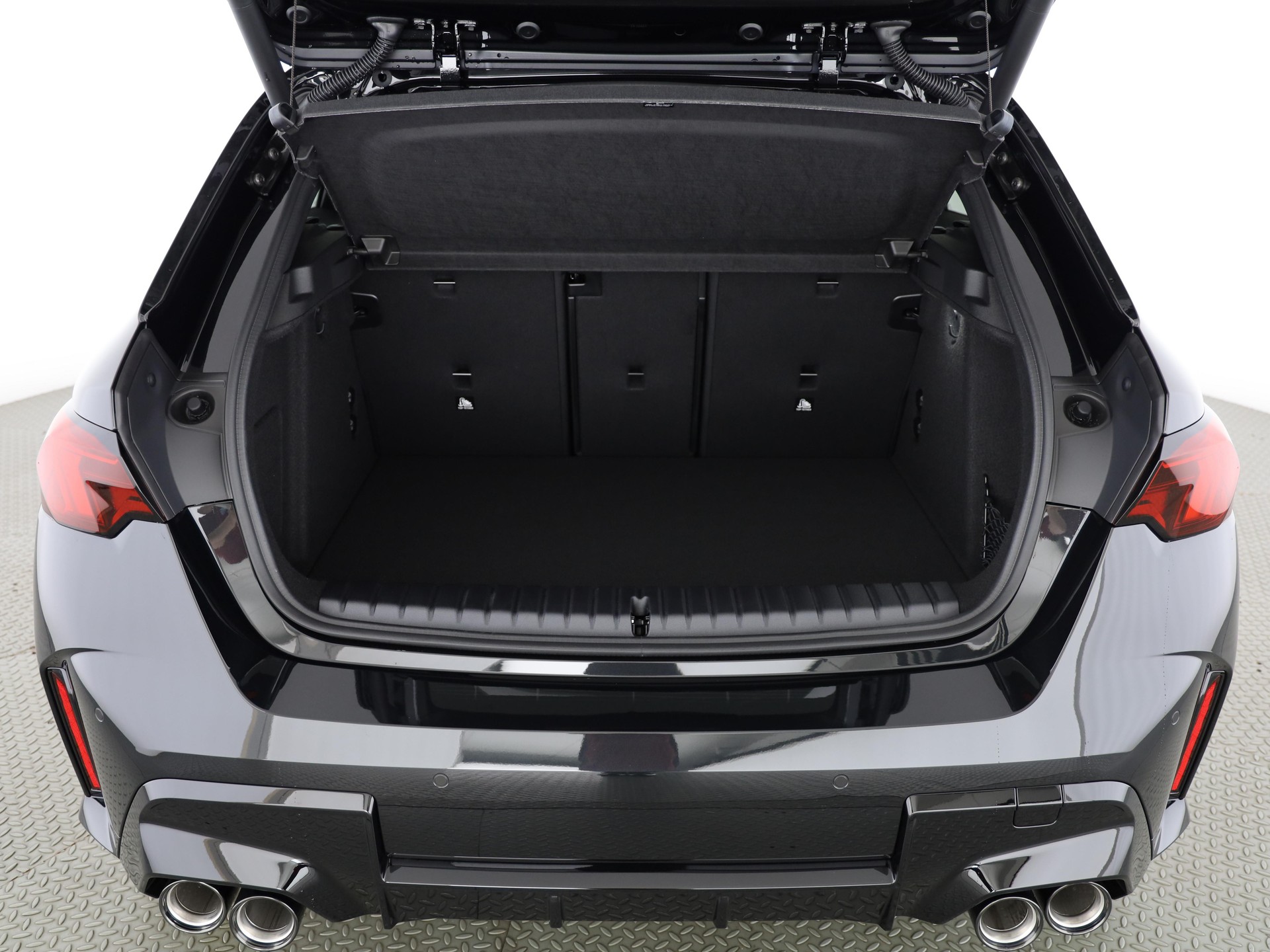BMW M135i xDrive-image-5